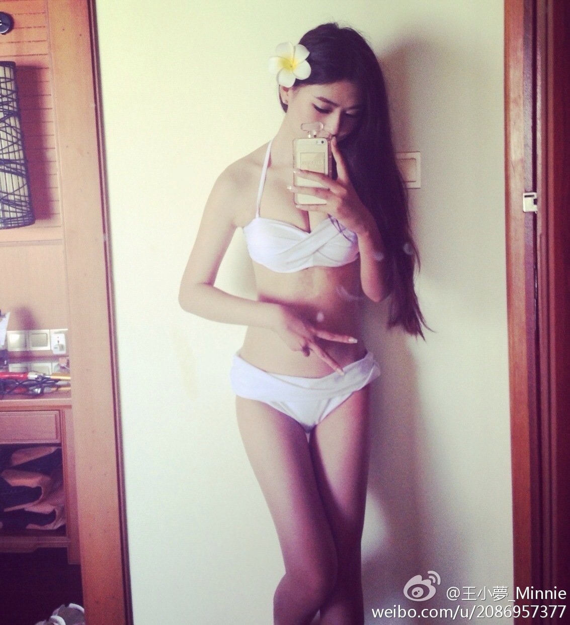 王小夢 微博养眼私房照诱惑写真图