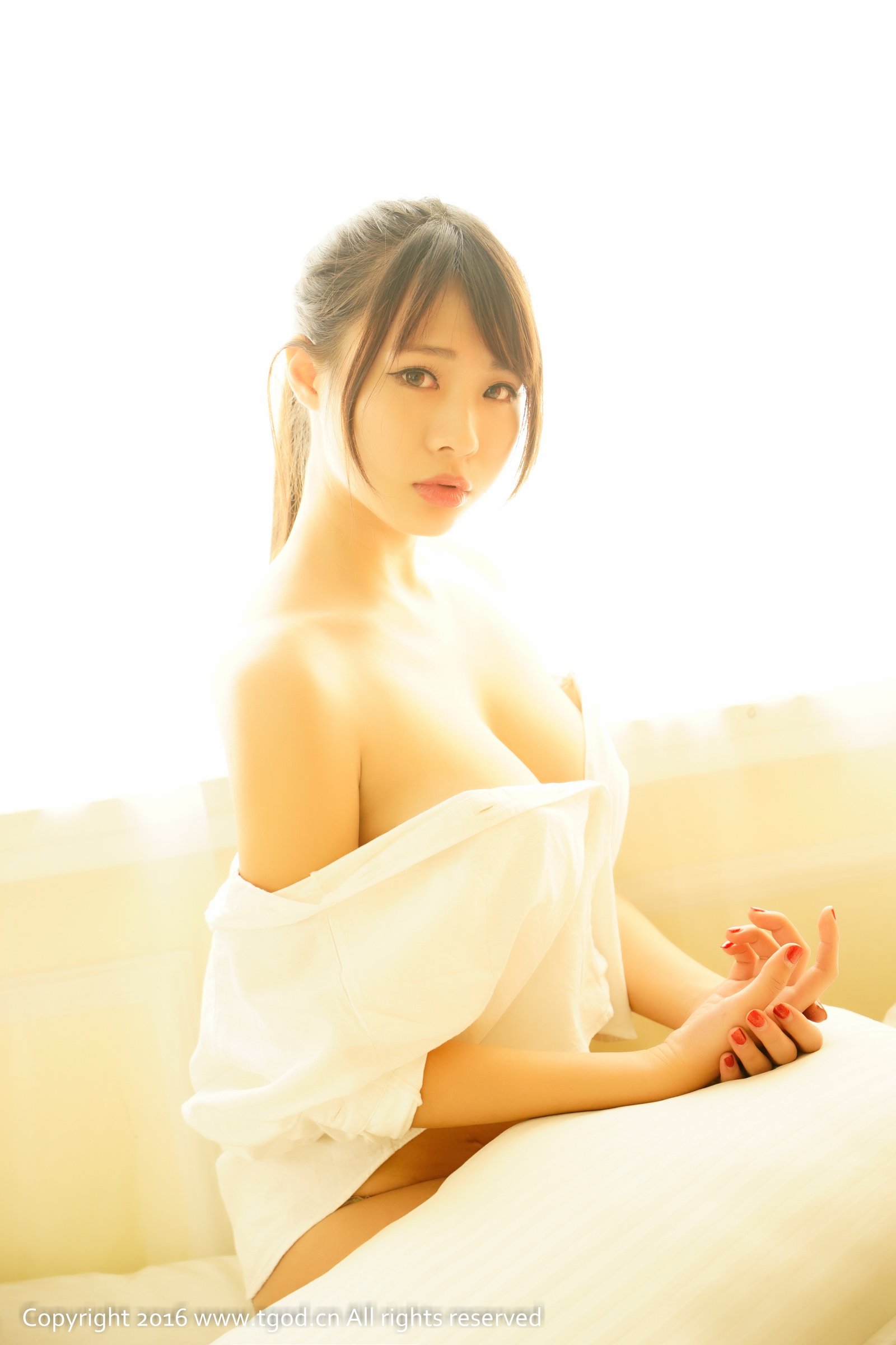 哈妮HaaNi [TGOD推女神]高清写真图童颜巨乳 小太妹 ~