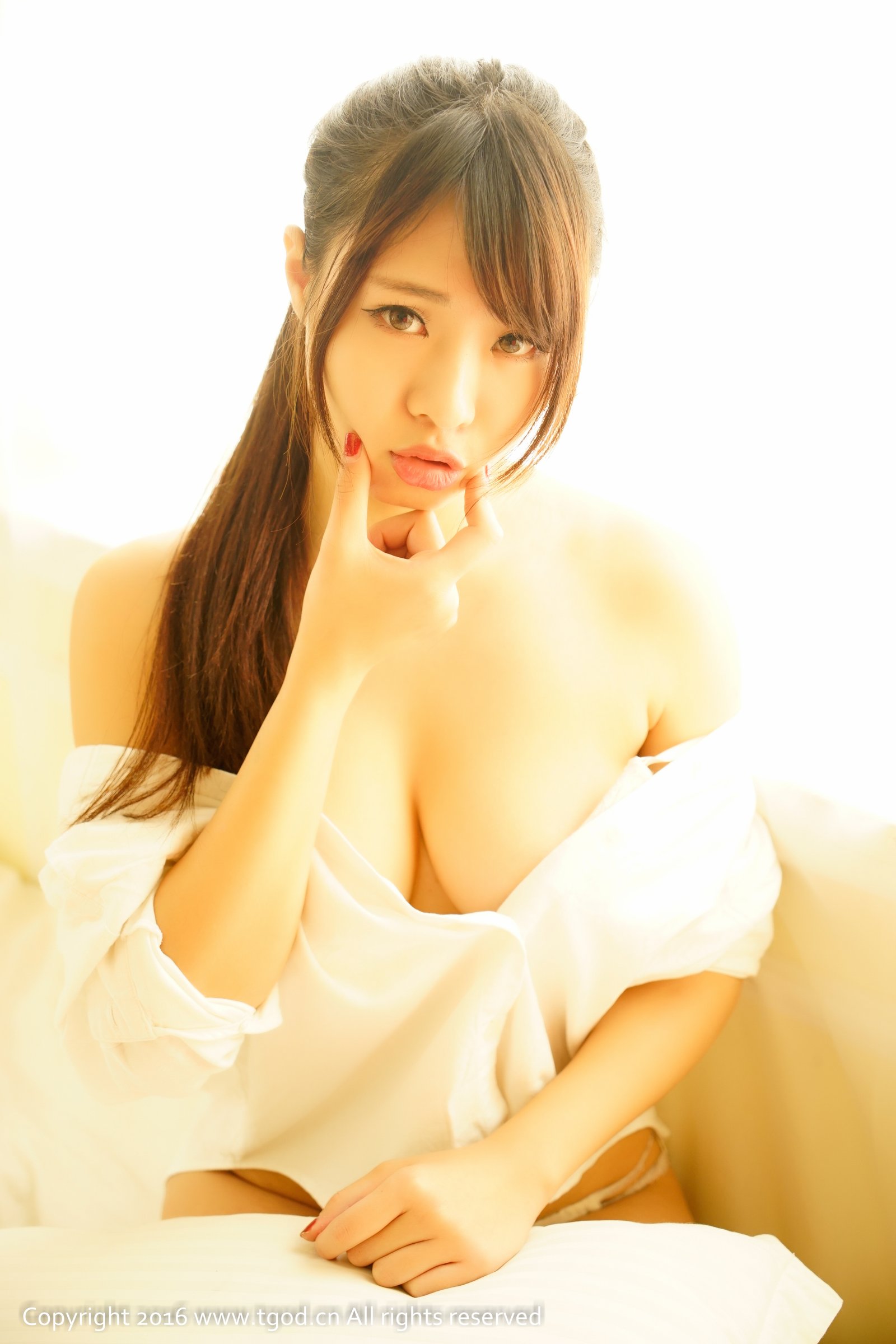 哈妮HaaNi [TGOD推女神]高清写真图童颜巨乳 小太妹 ~