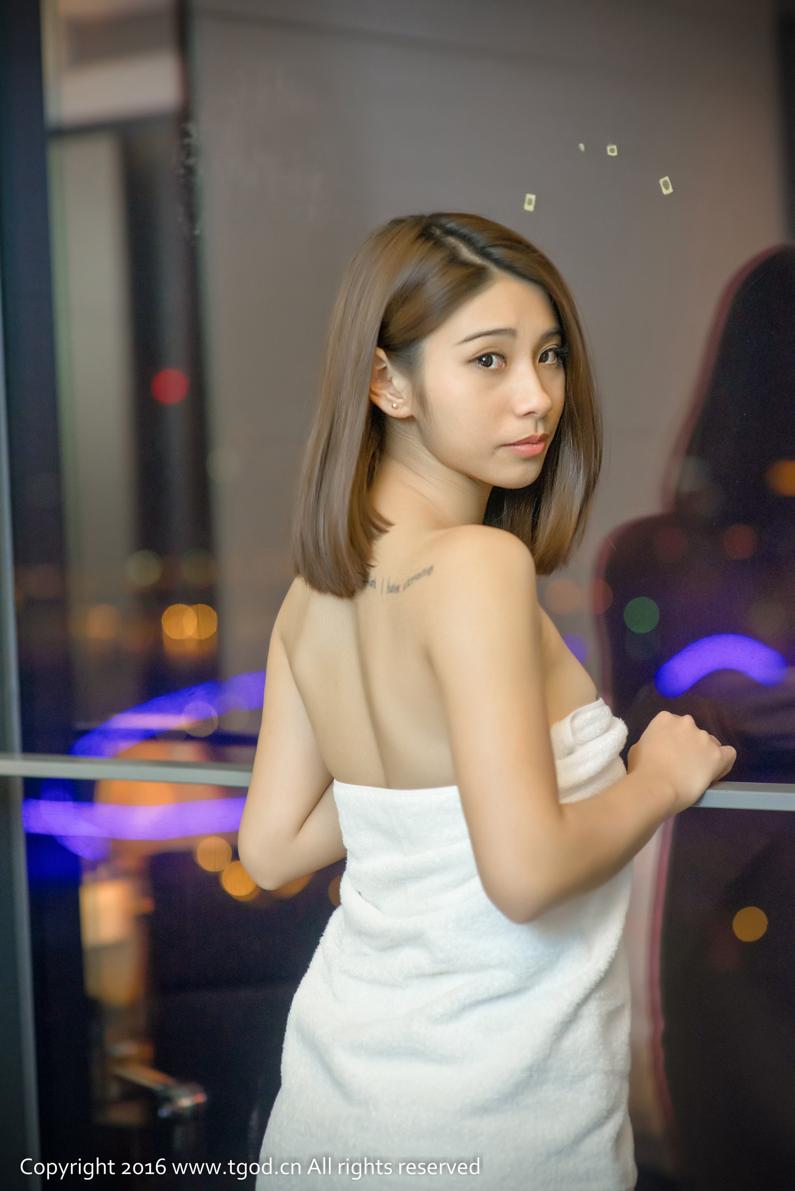 Lee小棠 [TGOD推女神]高清写真图美色震荡的微笑