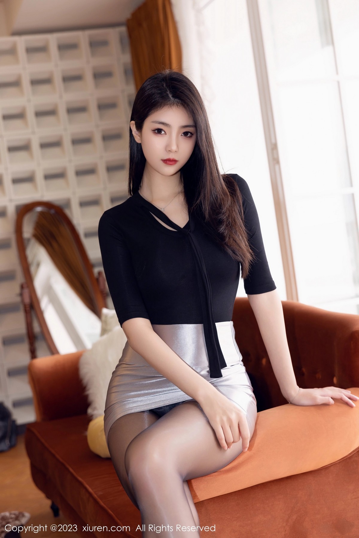[XiuRen]高清写真图 2023.03.29 No.6493 可乐Vicky 黑丝短裙