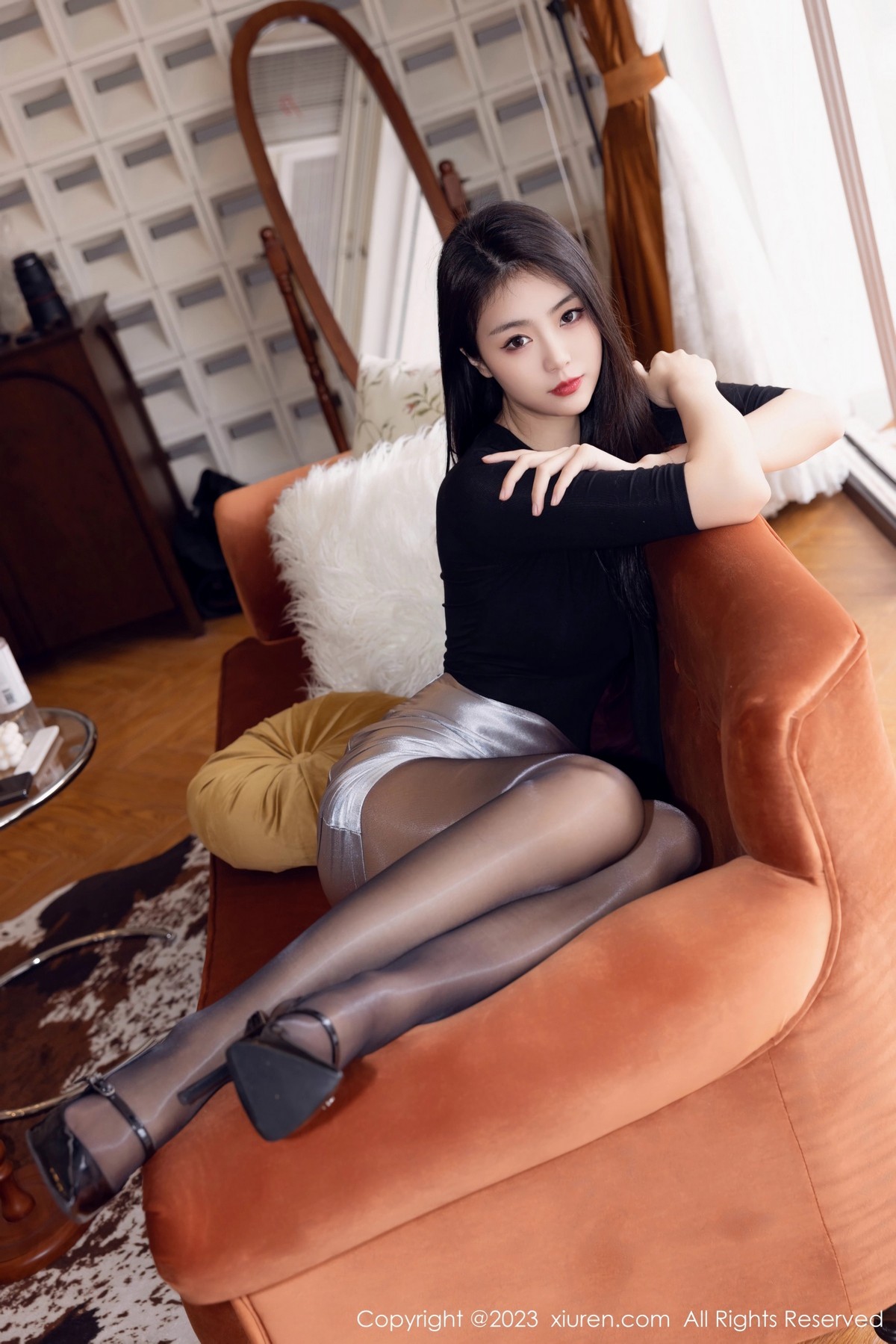 [XiuRen]高清写真图 2023.03.29 No.6493 可乐Vicky 黑丝短裙
