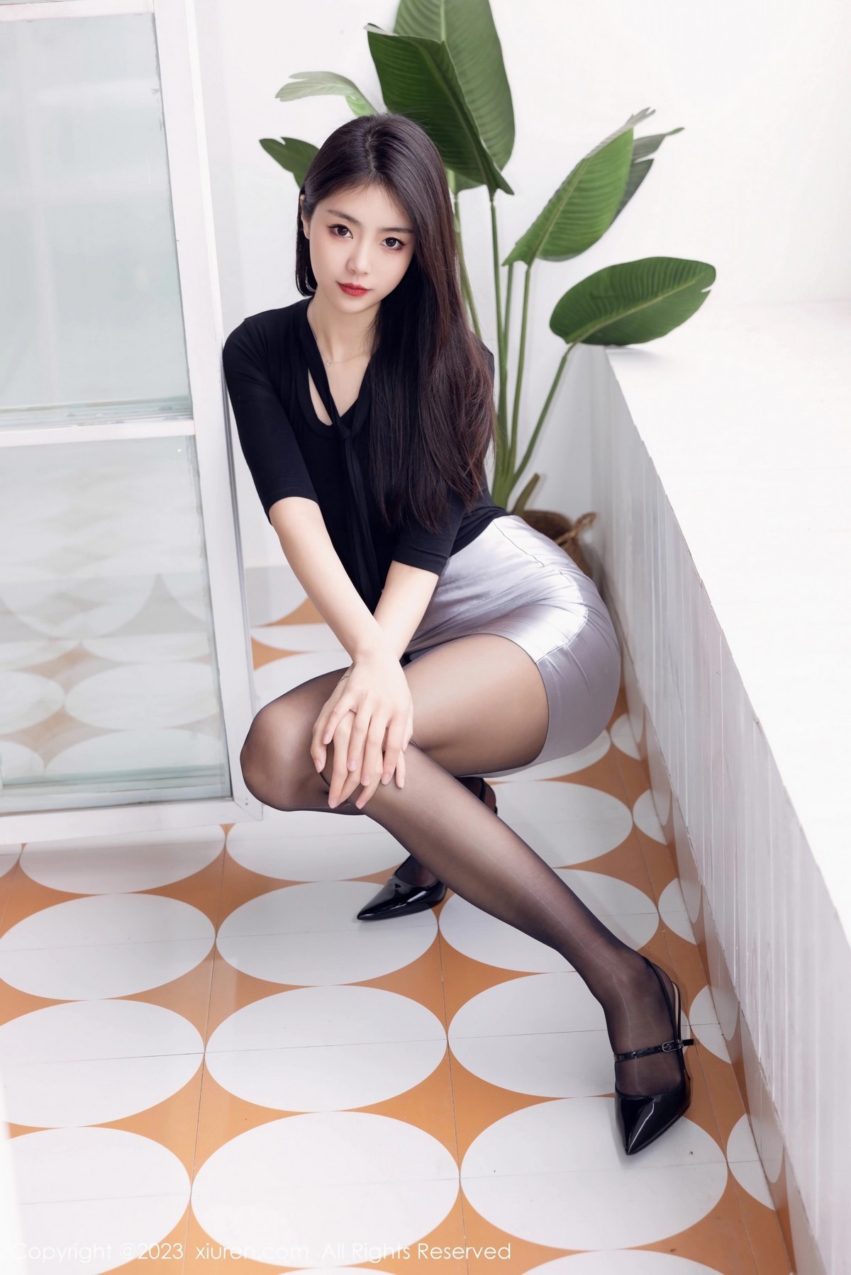 [XiuRen]高清写真图 2023.03.29 No.6493 可乐Vicky 黑丝短裙