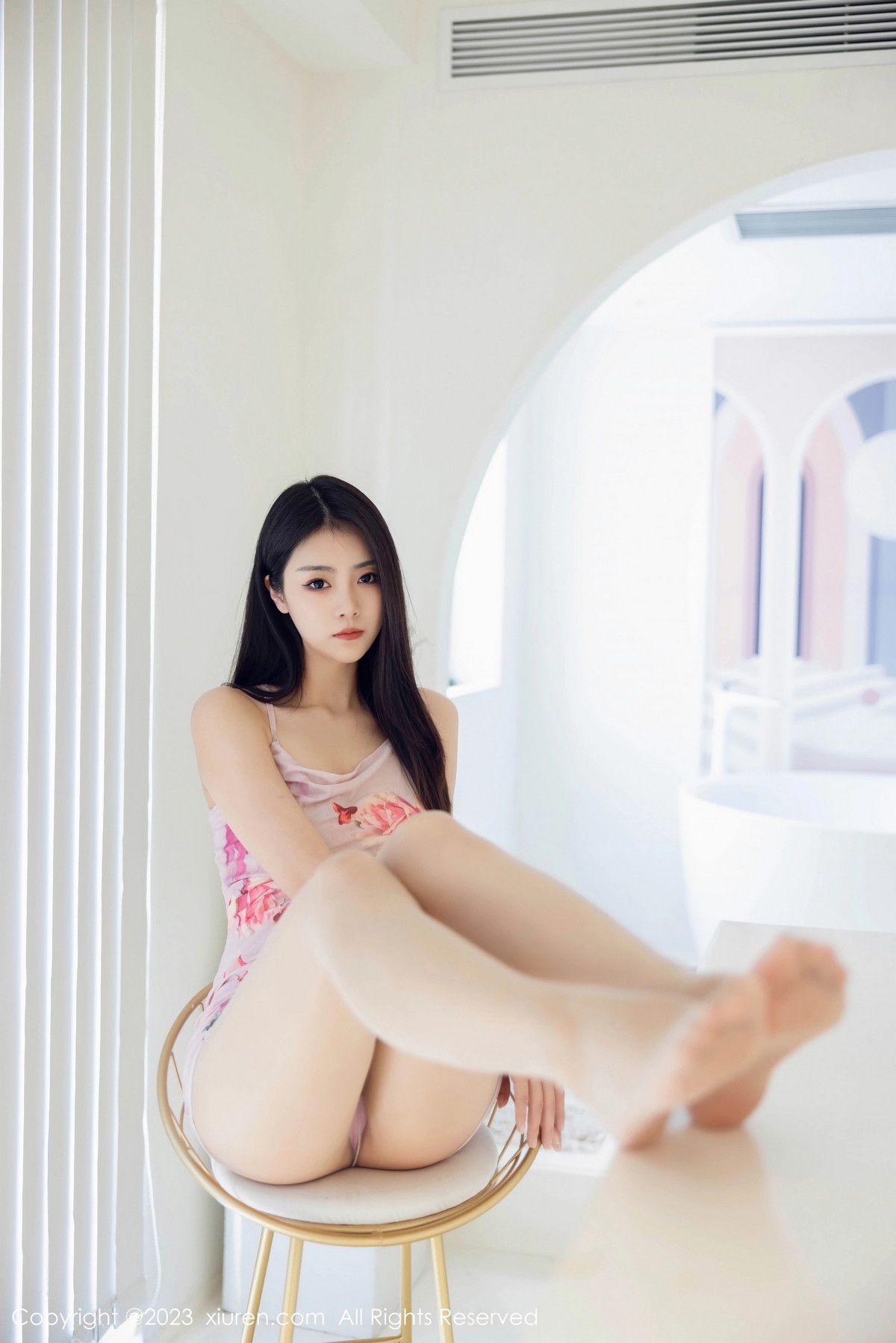 [XiuRen]高清写真图 2023.07.19 No.7099 可乐Vicky 丰满姿态