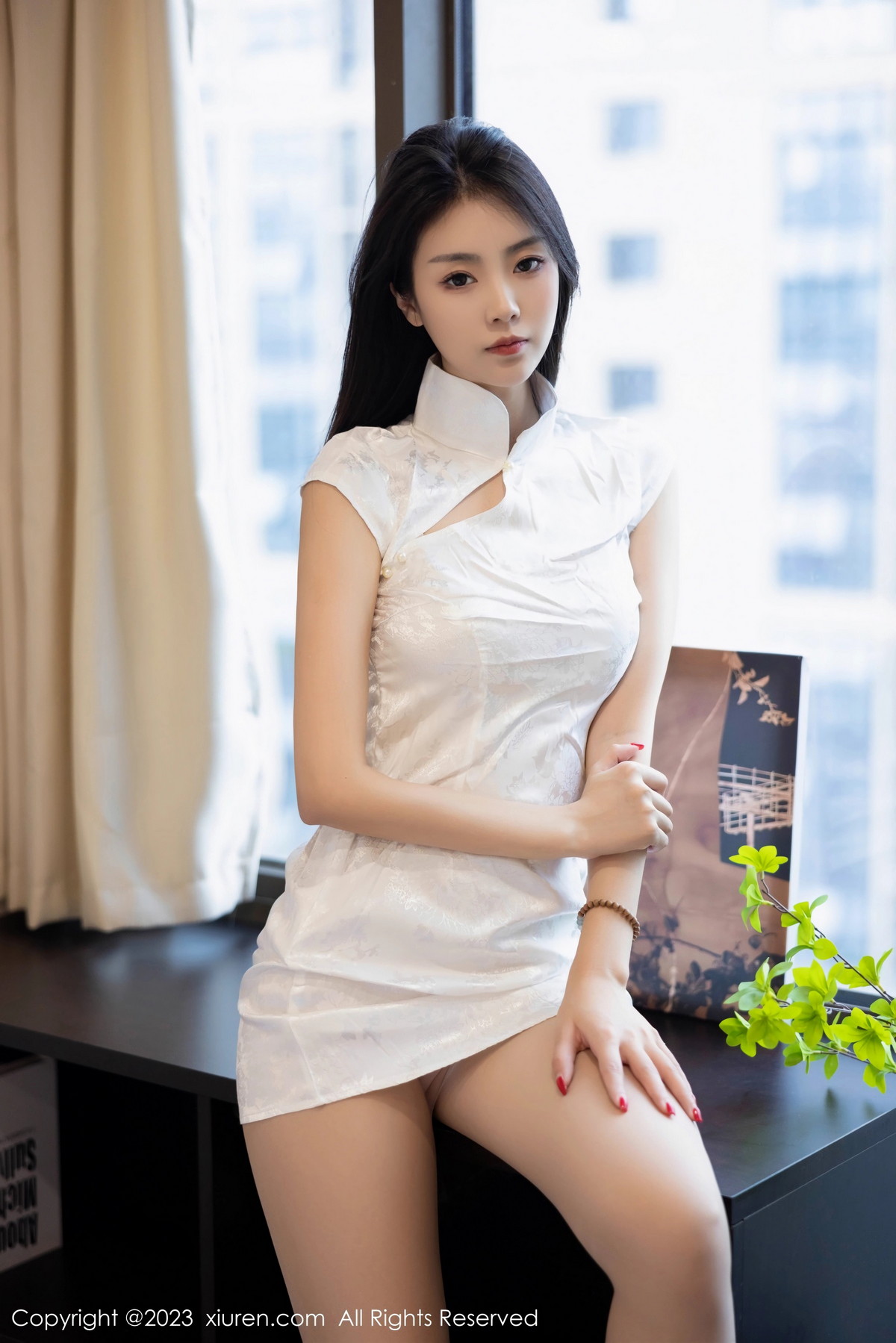 [XiuRen]高清写真图 2023.10.11 No.7493 可乐Vicky 美腿旗袍