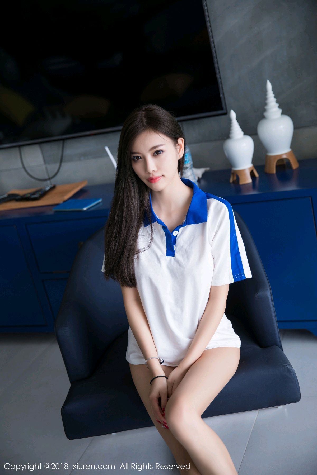 一品学妹杨晨晨 学生制服亭亭而立