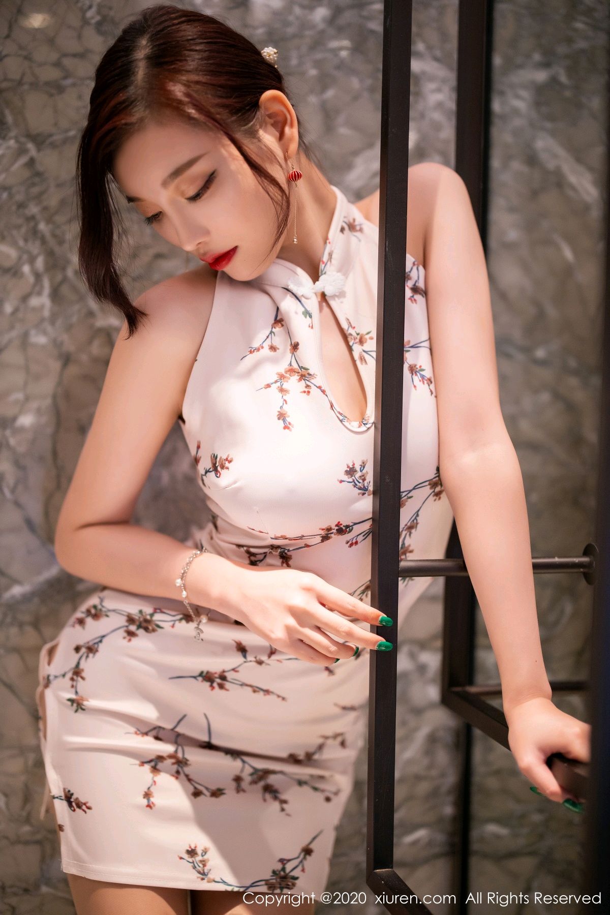 [XIUREN]高清写真图 2020.08.25 VOL.2487 杨晨晨sugar