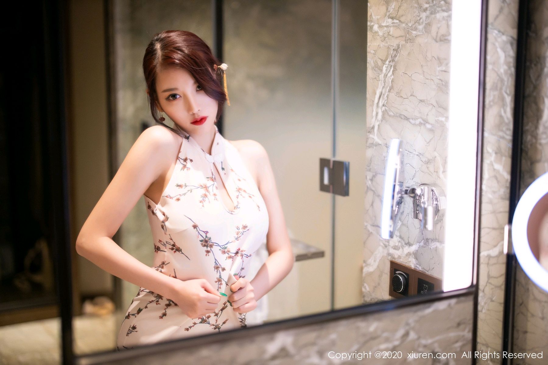 [XIUREN]高清写真图 2020.08.25 VOL.2487 杨晨晨sugar