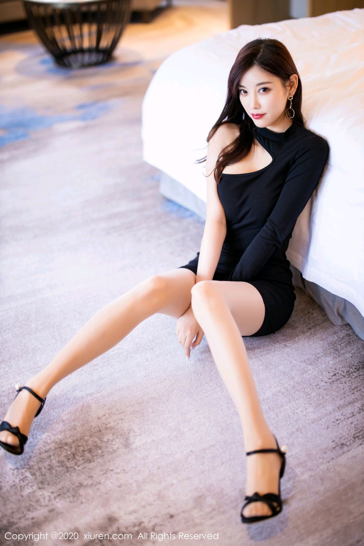 [XiuRen]高清写真图 2020.11.03 No.2733 杨晨晨sugar