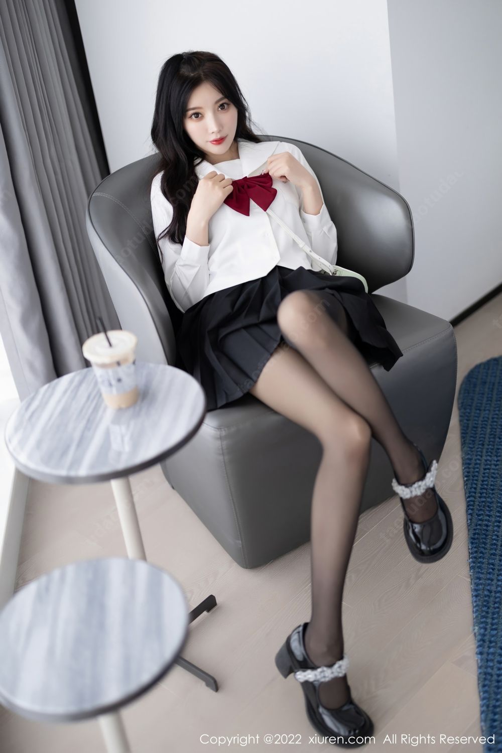 [XiuRen]高清写真图 2022.11.08 No.5823 杨晨晨Yome