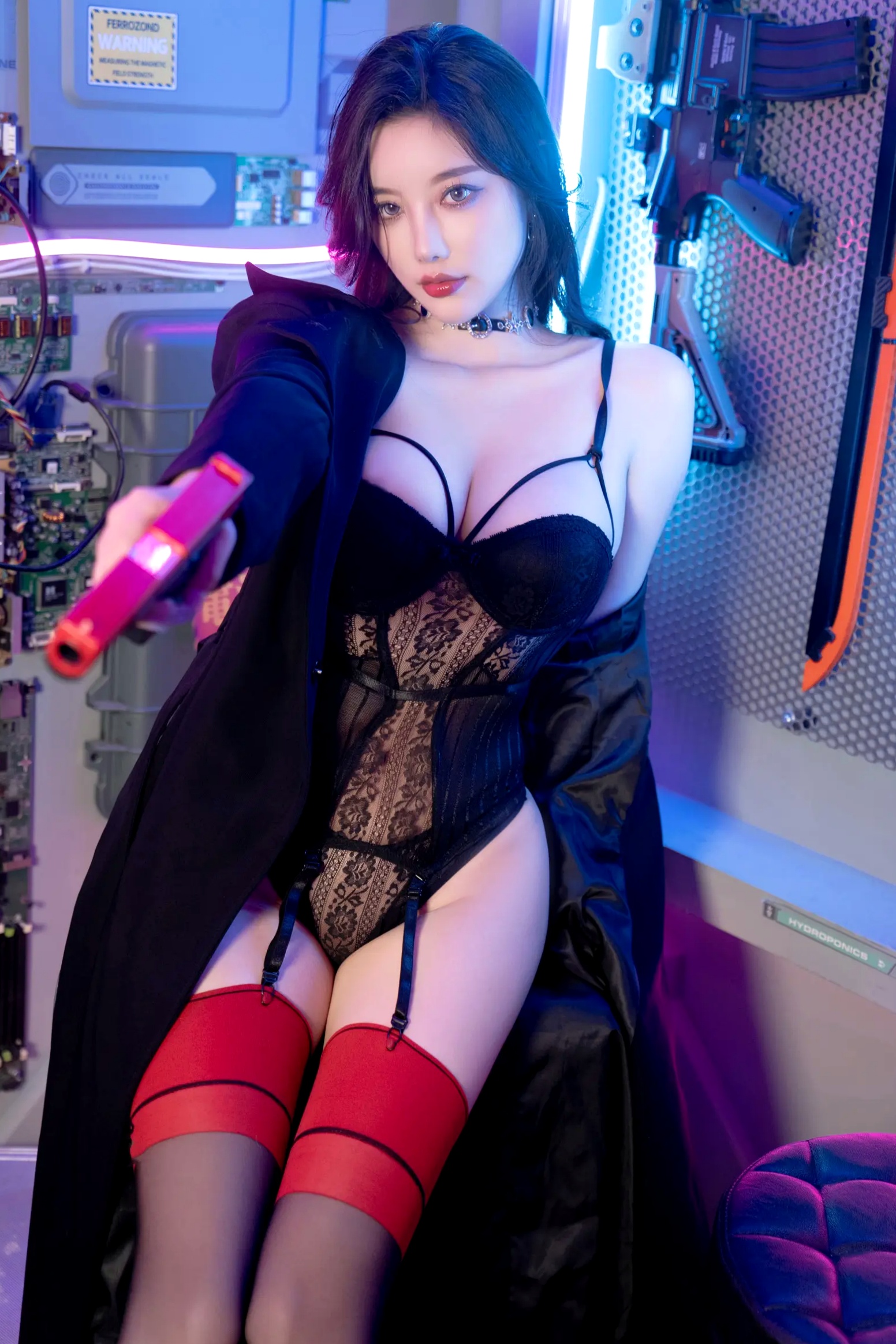 Gallery - 杨晨晨 - 赛博朋克科技风私房写真，开档情趣网袜冷艳诱惑 [102P]性感私房照诱惑丝袜女神 sugar小甜心CC女神私房照_秀色女神 - image 23