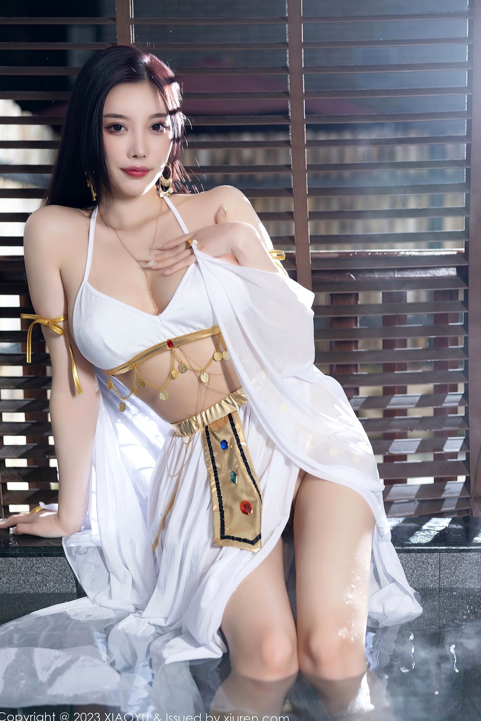 Gallery - XiaoYu语画界 - Painting World 973期：杨晨晨Yome温泉汤池湿身写真，极品透视白纱配金色饰品，展现诱人曲线与冷艳气息，无圣光大尺度唯美呈现语画界 - Painting World 性感湿身极品大尺度诱惑 杨晨晨Yome女神私房照_秀色女神 - image 49