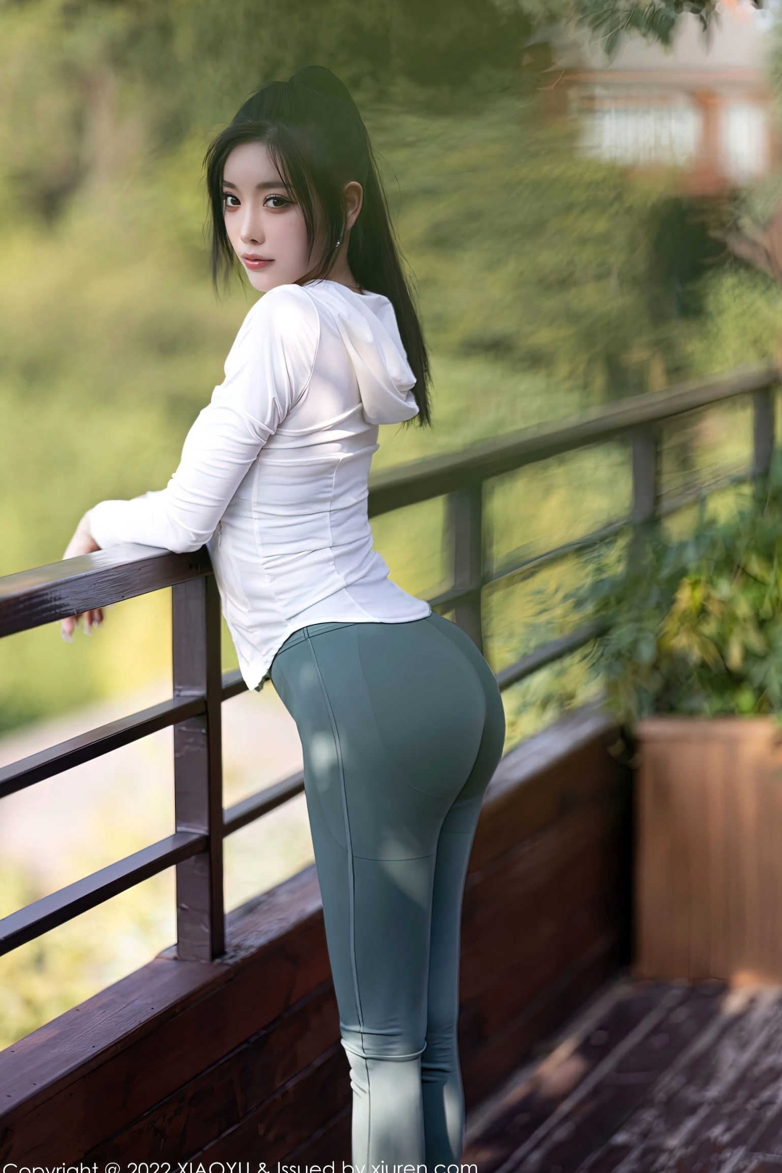 Gallery - XiaoYu语画界 - Painting World 892期：杨晨晨Yome白色紧身裤S曲线写真，极致诱惑私房照与户外动态美感，无圣光大尺度展现完美尤物身材语画界 - Painting World 性感私房照极品美腿丁字裤骨感诱惑冷艳户外尤物大尺度肉感 杨晨晨Yome女神私房照_秀色女神 - image 1