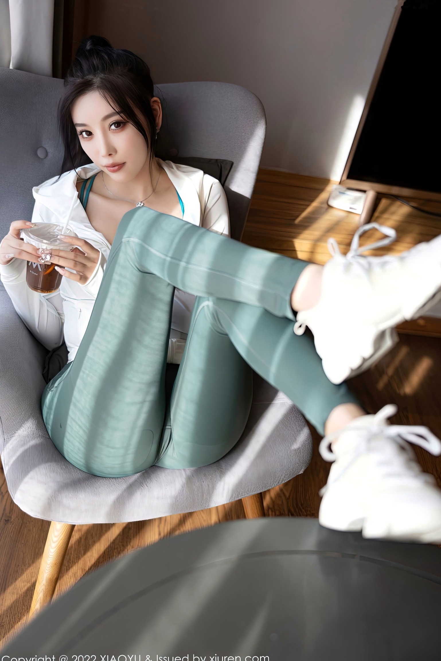 Gallery - XiaoYu语画界 - Painting World 892期：杨晨晨Yome白色紧身裤S曲线写真，极致诱惑私房照与户外动态美感，无圣光大尺度展现完美尤物身材语画界 - Painting World 性感私房照极品美腿丁字裤骨感诱惑冷艳户外尤物大尺度肉感 杨晨晨Yome女神私房照_秀色女神 - image 28