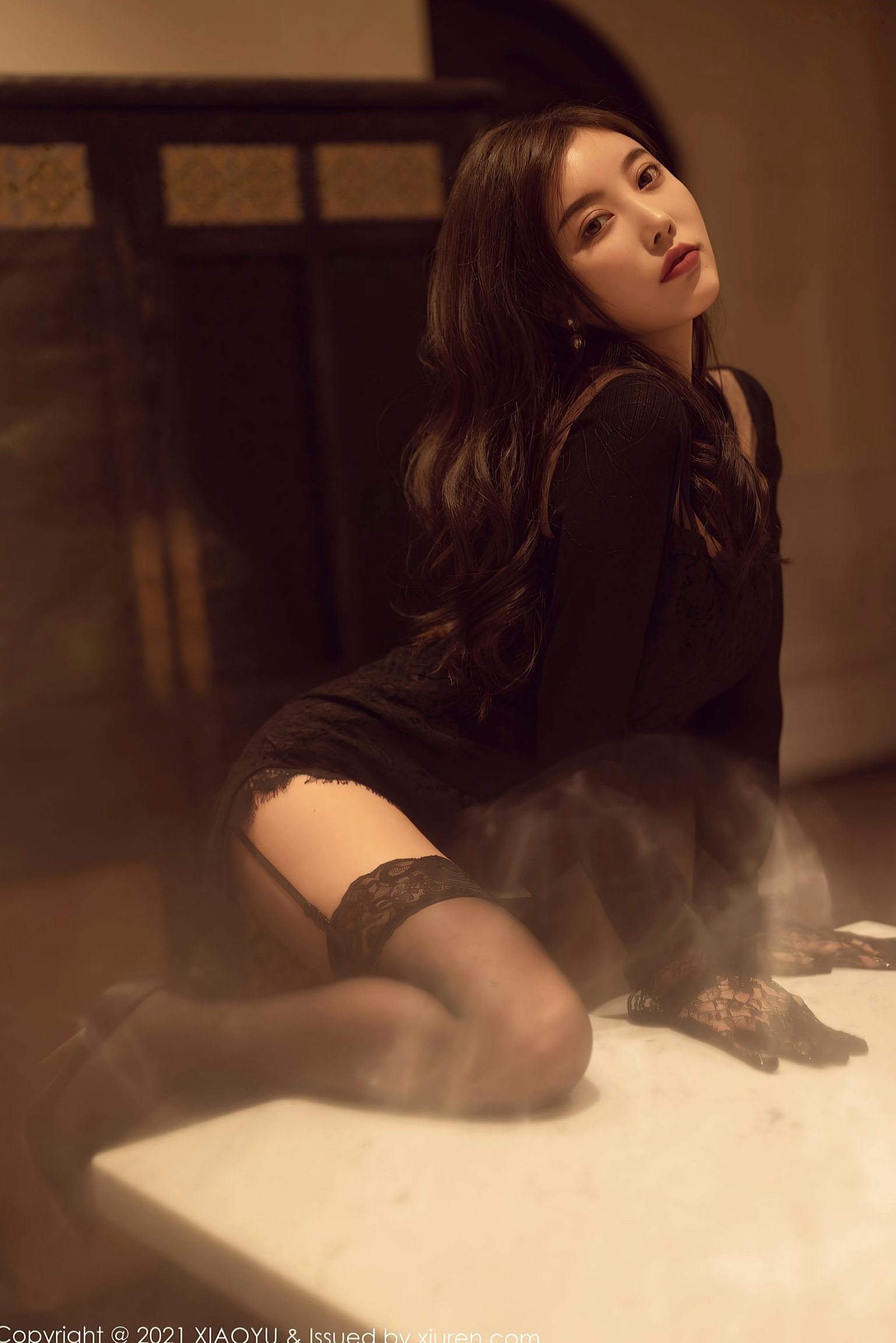 Gallery - 杨晨晨Sugar私房写真：复古光影下的蕾丝黑丝吊带诱惑，优雅与性感并存，“白月光与朱砂痣”氛围感大片语画界 - Painting World 性感诱惑丝袜私房照大尺度 杨晨晨Yome女神私房照_秀色女神 - image 45