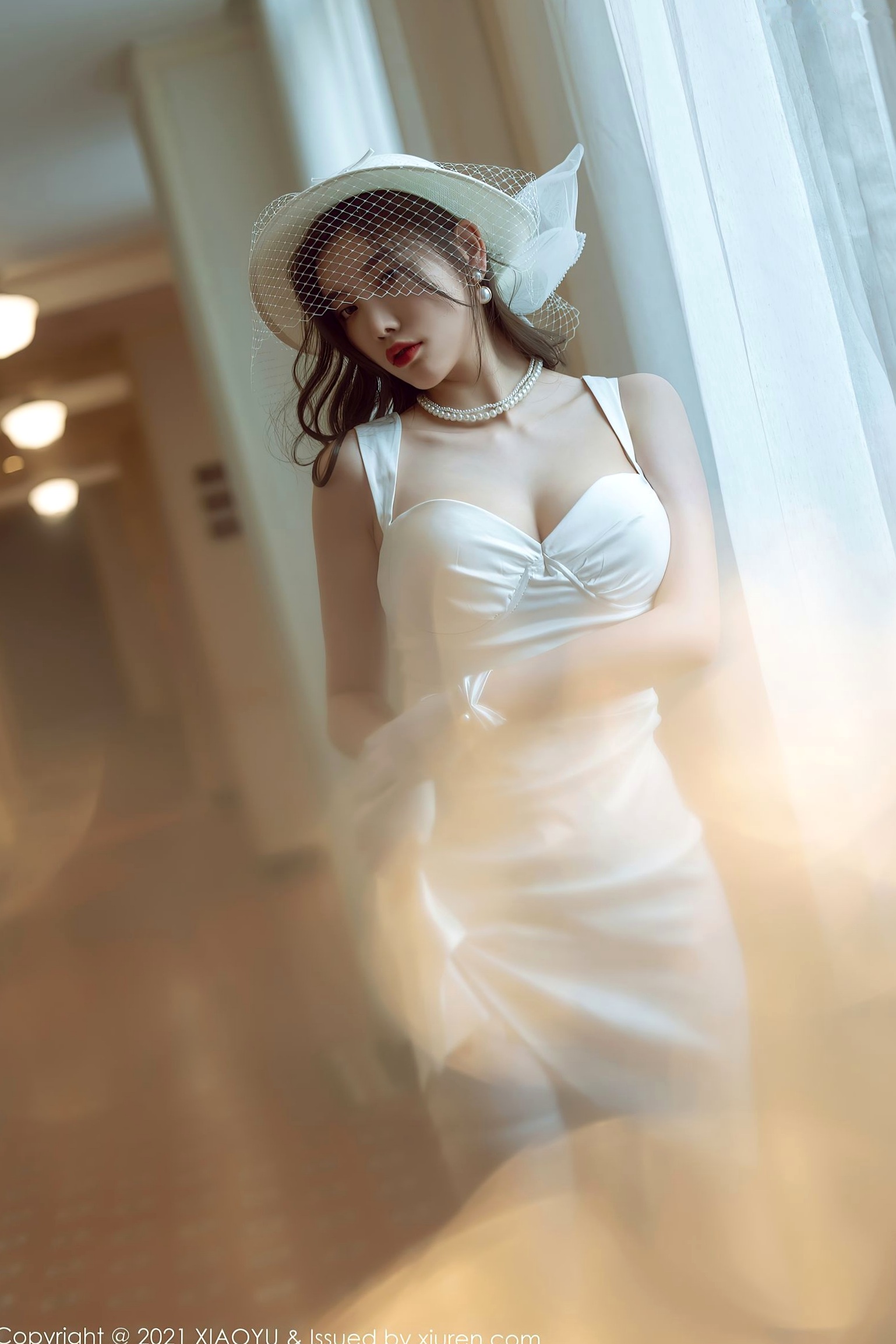 Gallery - XiaoYu语画界 - Painting World  杨晨晨：纯白礼服蕾丝吊带袜写真，优雅纯欲白月光女神，惊艳私房大尺度呈现语画界 - Painting World 性感诱惑私房照大尺度 杨晨晨Yome女神私房照_秀色女神 - image 12