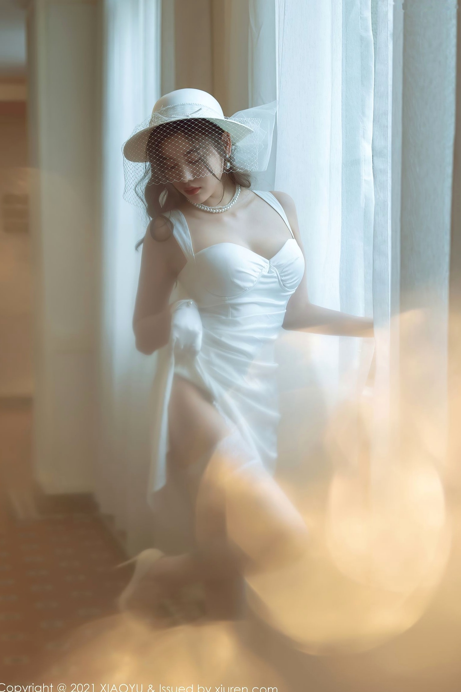 Gallery - XiaoYu语画界 - Painting World  杨晨晨：纯白礼服蕾丝吊带袜写真，优雅纯欲白月光女神，惊艳私房大尺度呈现语画界 - Painting World 性感诱惑私房照大尺度 杨晨晨Yome女神私房照_秀色女神 - image 13