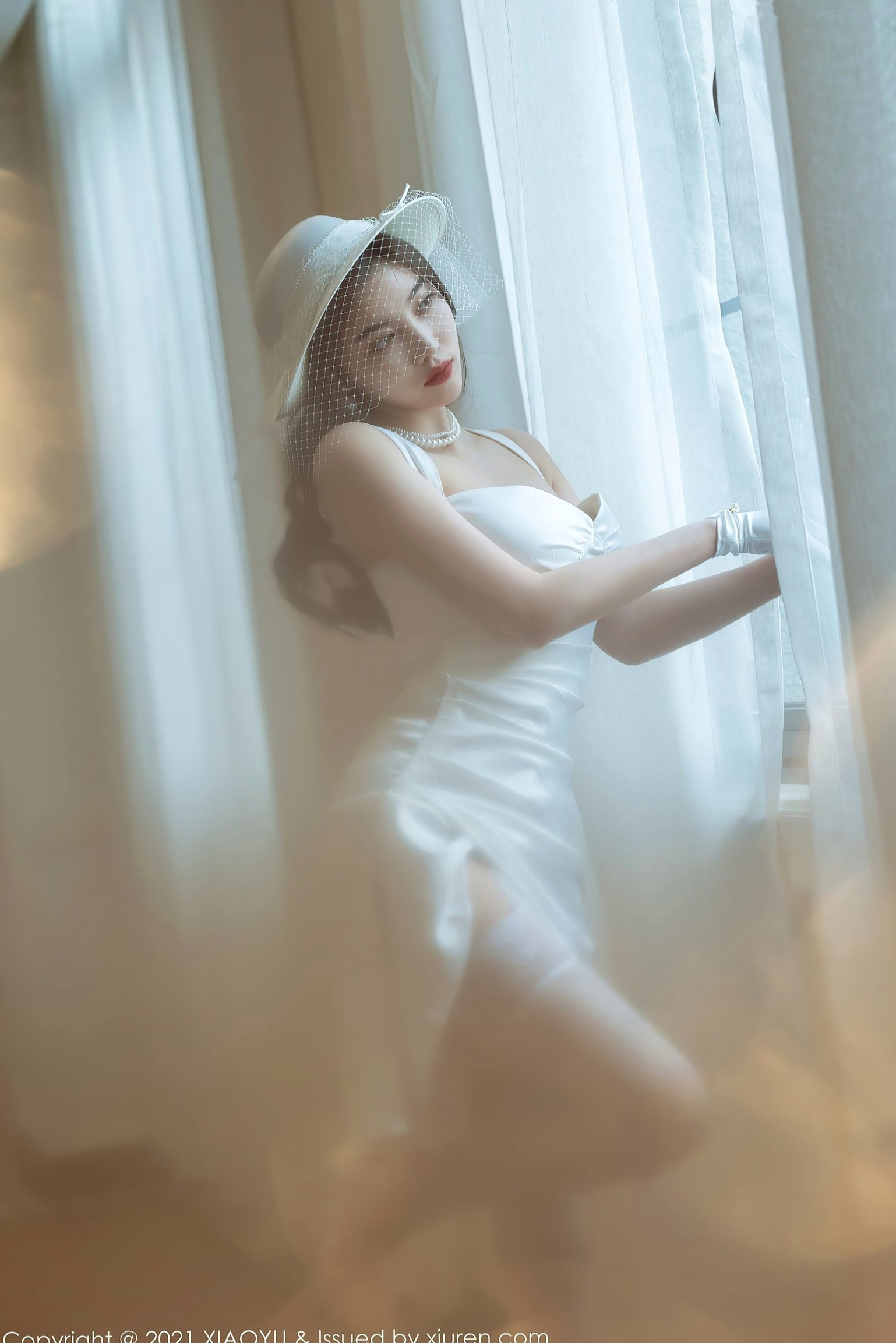 Gallery - XiaoYu语画界 - Painting World  杨晨晨：纯白礼服蕾丝吊带袜写真，优雅纯欲白月光女神，惊艳私房大尺度呈现语画界 - Painting World 性感诱惑私房照大尺度 杨晨晨Yome女神私房照_秀色女神 - image 14