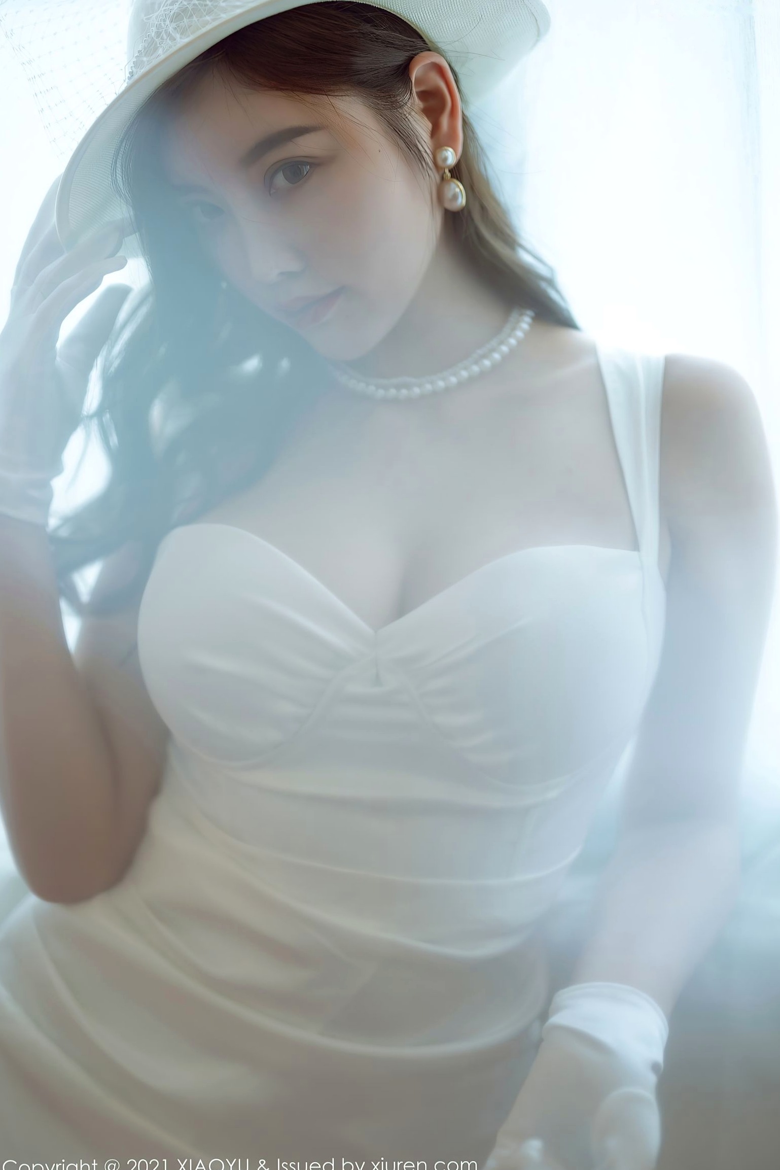 Gallery - XiaoYu语画界 - Painting World  杨晨晨：纯白礼服蕾丝吊带袜写真，优雅纯欲白月光女神，惊艳私房大尺度呈现语画界 - Painting World 性感诱惑私房照大尺度 杨晨晨Yome女神私房照_秀色女神 - image 19
