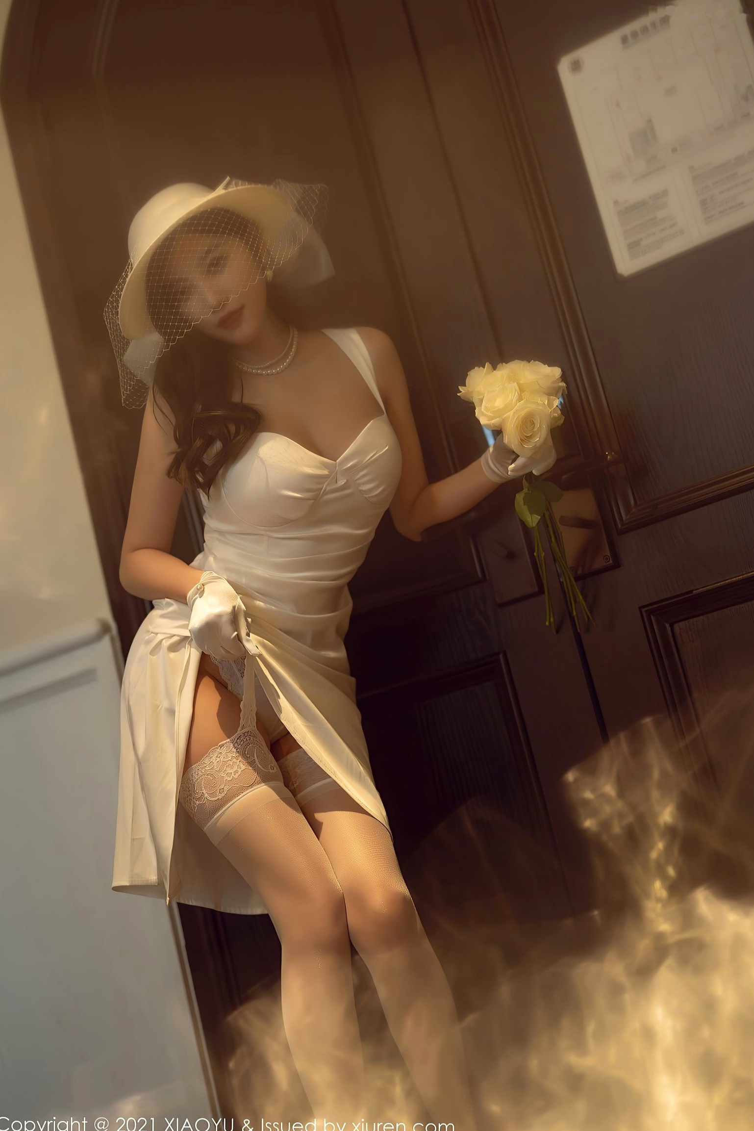 Gallery - XiaoYu语画界 - Painting World  杨晨晨：纯白礼服蕾丝吊带袜写真，优雅纯欲白月光女神，惊艳私房大尺度呈现语画界 - Painting World 性感诱惑私房照大尺度 杨晨晨Yome女神私房照_秀色女神 - image 35