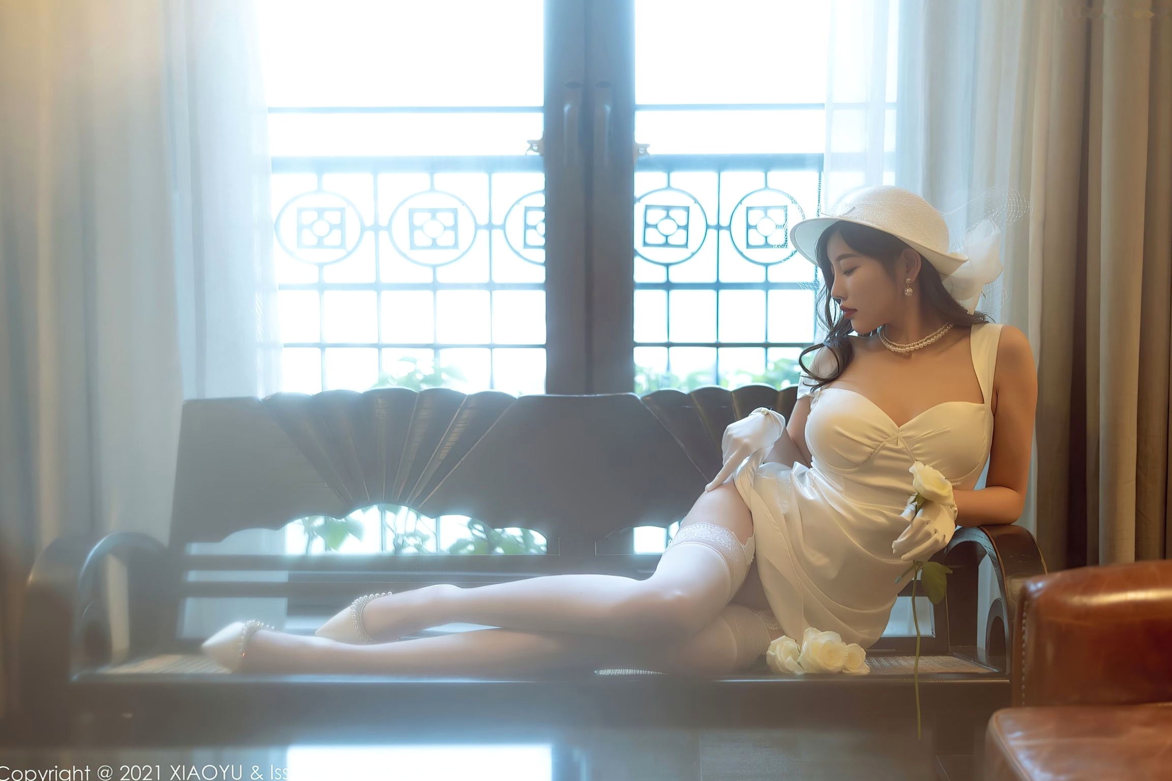 Gallery - XiaoYu语画界 - Painting World  杨晨晨：纯白礼服蕾丝吊带袜写真，优雅纯欲白月光女神，惊艳私房大尺度呈现语画界 - Painting World 性感诱惑私房照大尺度 杨晨晨Yome女神私房照_秀色女神 - image 54