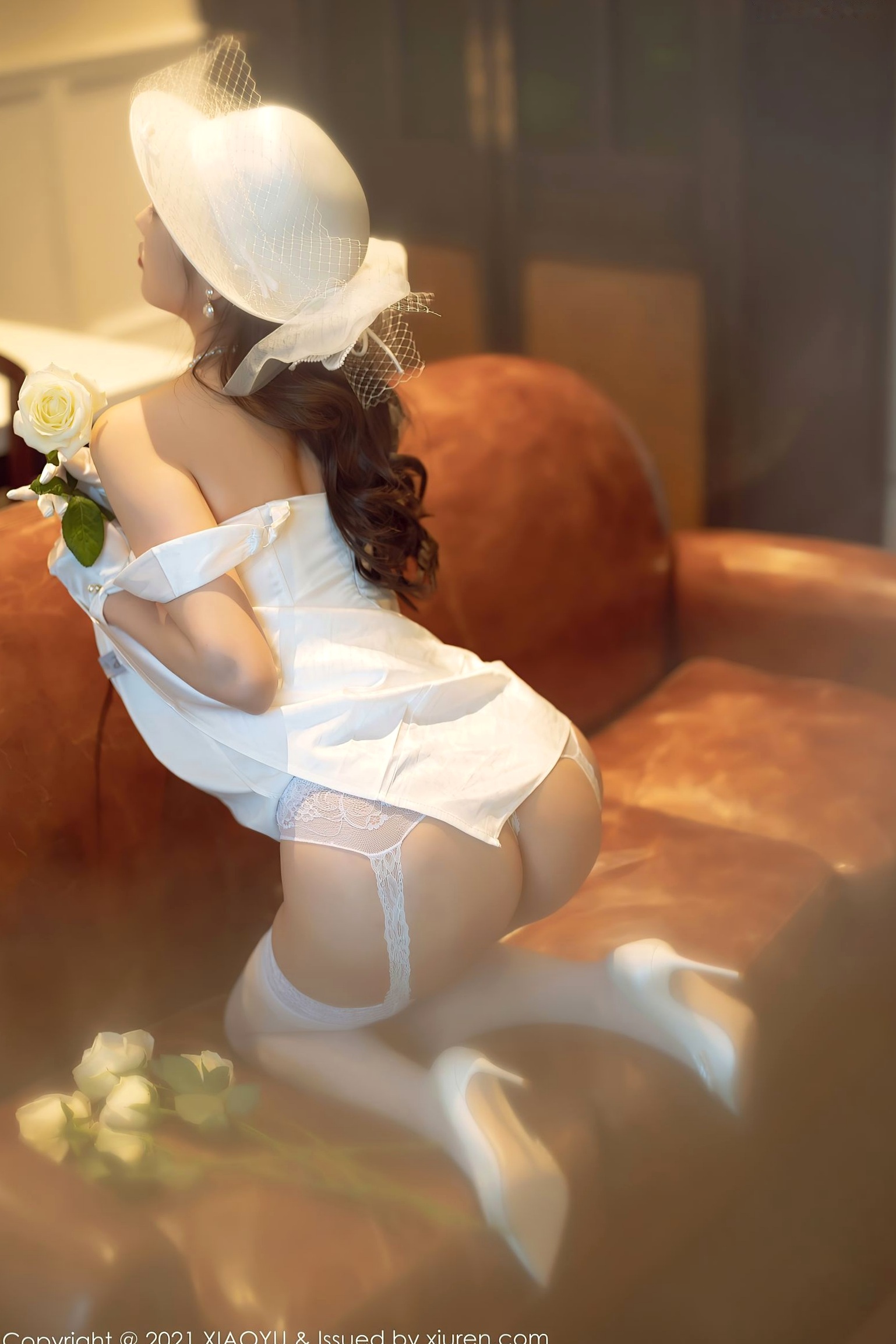 Gallery - XiaoYu语画界 - Painting World  杨晨晨：纯白礼服蕾丝吊带袜写真，优雅纯欲白月光女神，惊艳私房大尺度呈现语画界 - Painting World 性感诱惑私房照大尺度 杨晨晨Yome女神私房照_秀色女神 - image 61