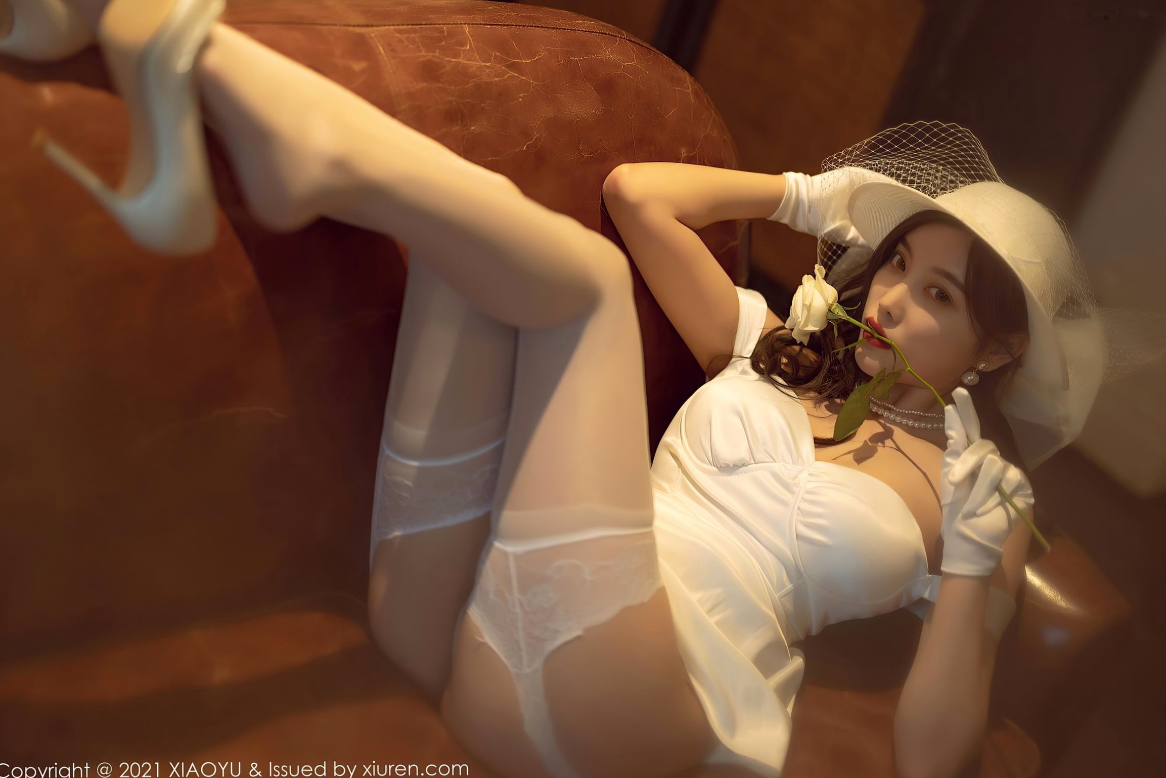 Gallery - XiaoYu语画界 - Painting World  杨晨晨：纯白礼服蕾丝吊带袜写真，优雅纯欲白月光女神，惊艳私房大尺度呈现语画界 - Painting World 性感诱惑私房照大尺度 杨晨晨Yome女神私房照_秀色女神 - image 67