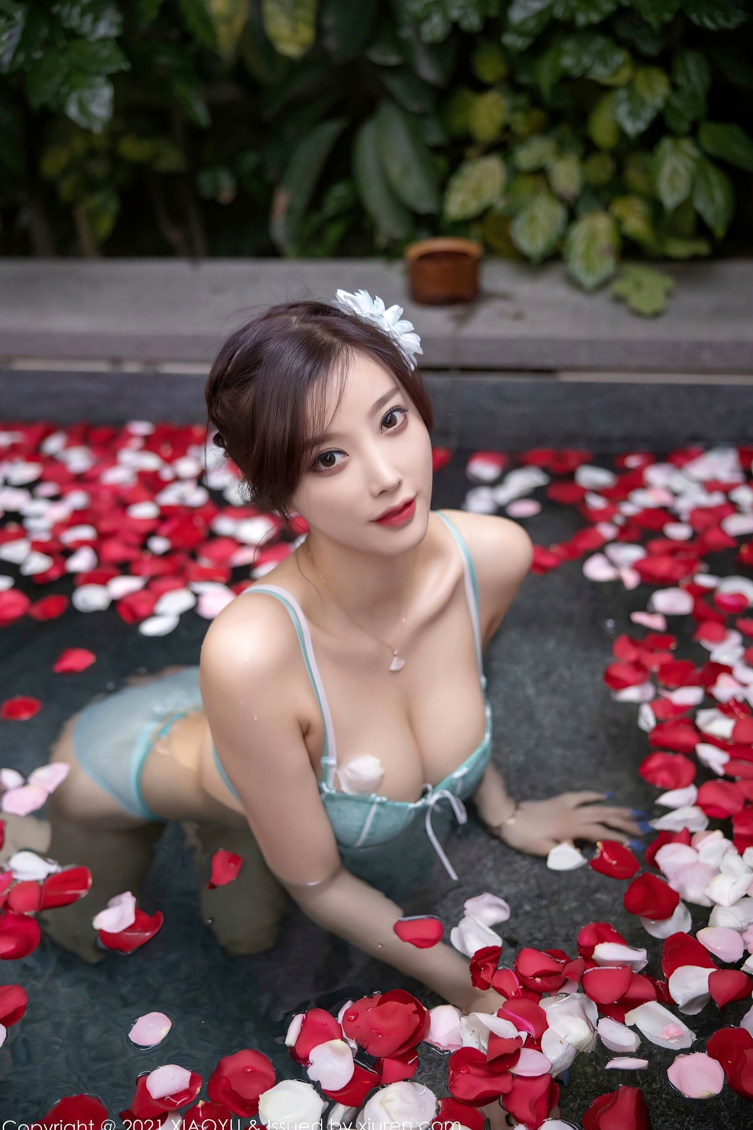 Gallery - XiaoYu语画界 - Painting World -528-杨晨晨：花瓣池畔写真、曼妙曲线、性感内衣诱惑，尽显极品女神风采（2021.05.14）语画界 - Painting World 性感诱惑比基尼私房照大尺度 杨晨晨Yome女神私房照_秀色女神 - image 25