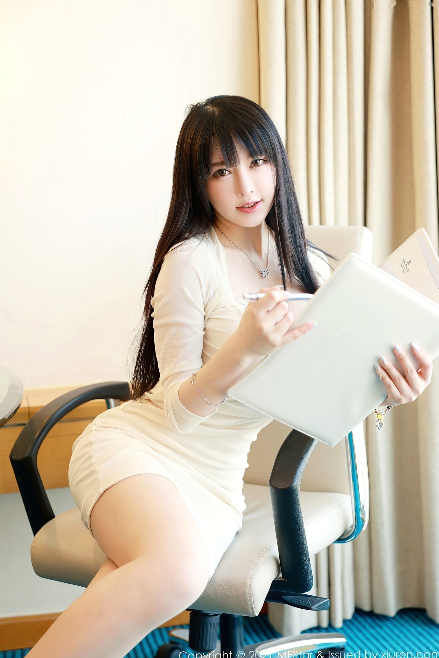 Gallery - MFStar模范学院-472-玉兔miki，职场办公室风情，清纯童颜展现傲人曲线，极品白嫩尤物写真模范学院童颜巨乳诱惑性感私房照极品 玉兔miki女神私房照_秀色女神 - image 1