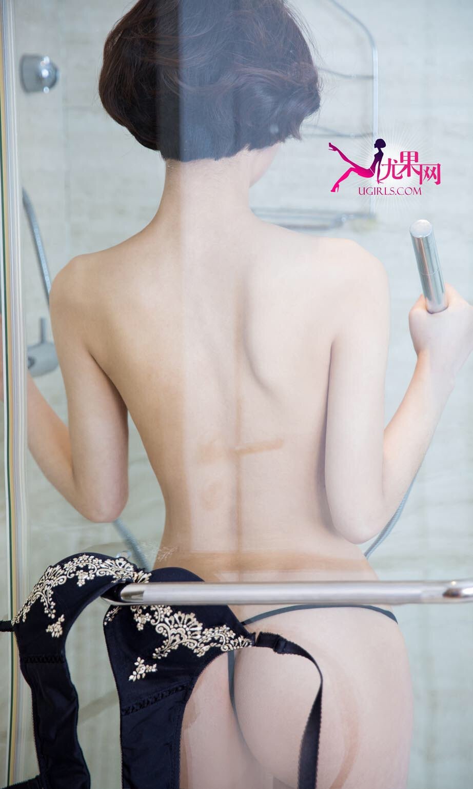 文静 [爱尤物]高清写真图VOL.327 爱上女警花