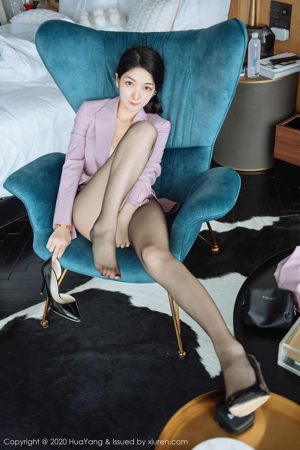 [HuaYang]高清写真图 2020.07.15 VOL.255 Angela小热巴
