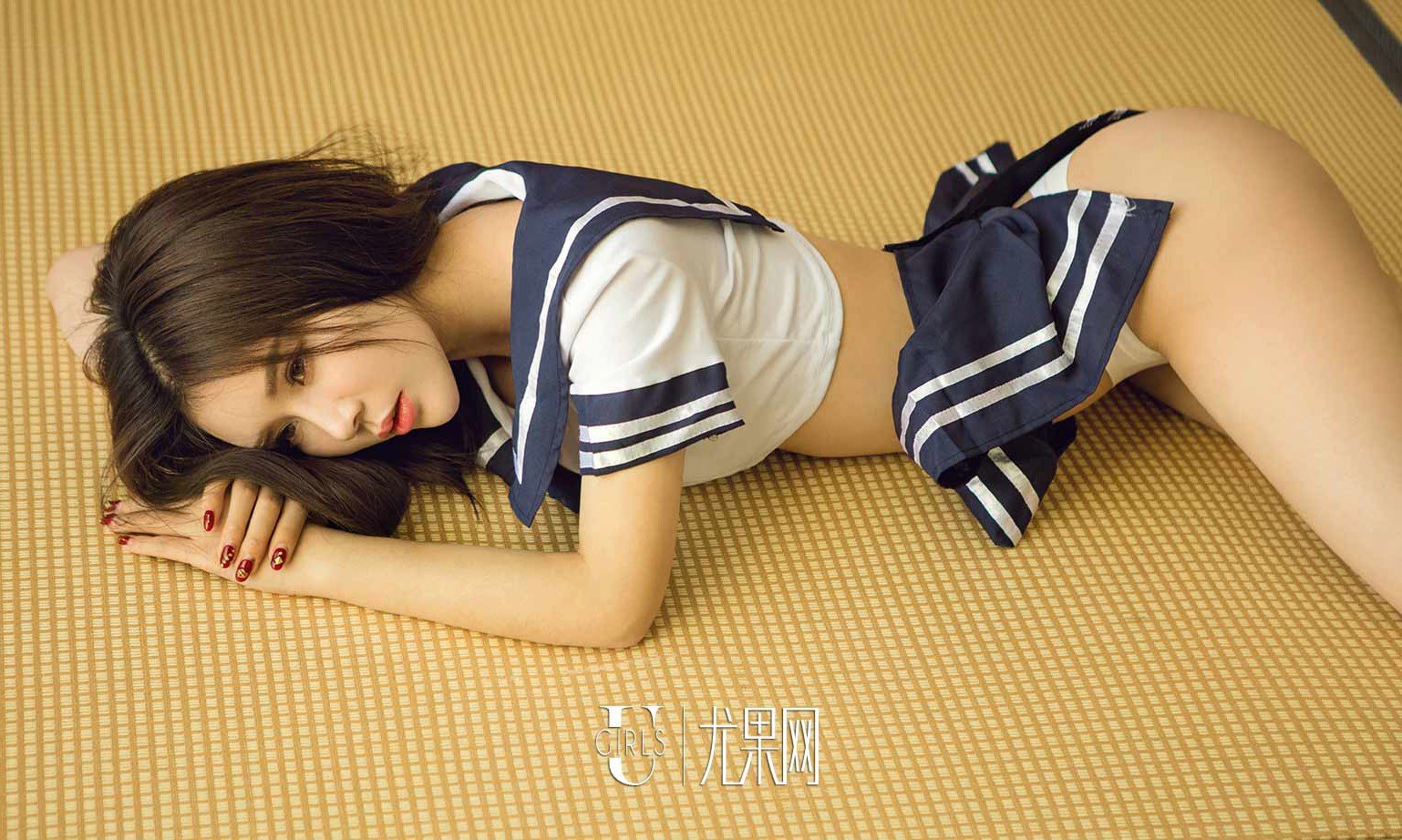 爱丽莎- [尤果圈爱尤物]高清写真图 VOL.658 亲亲水手服