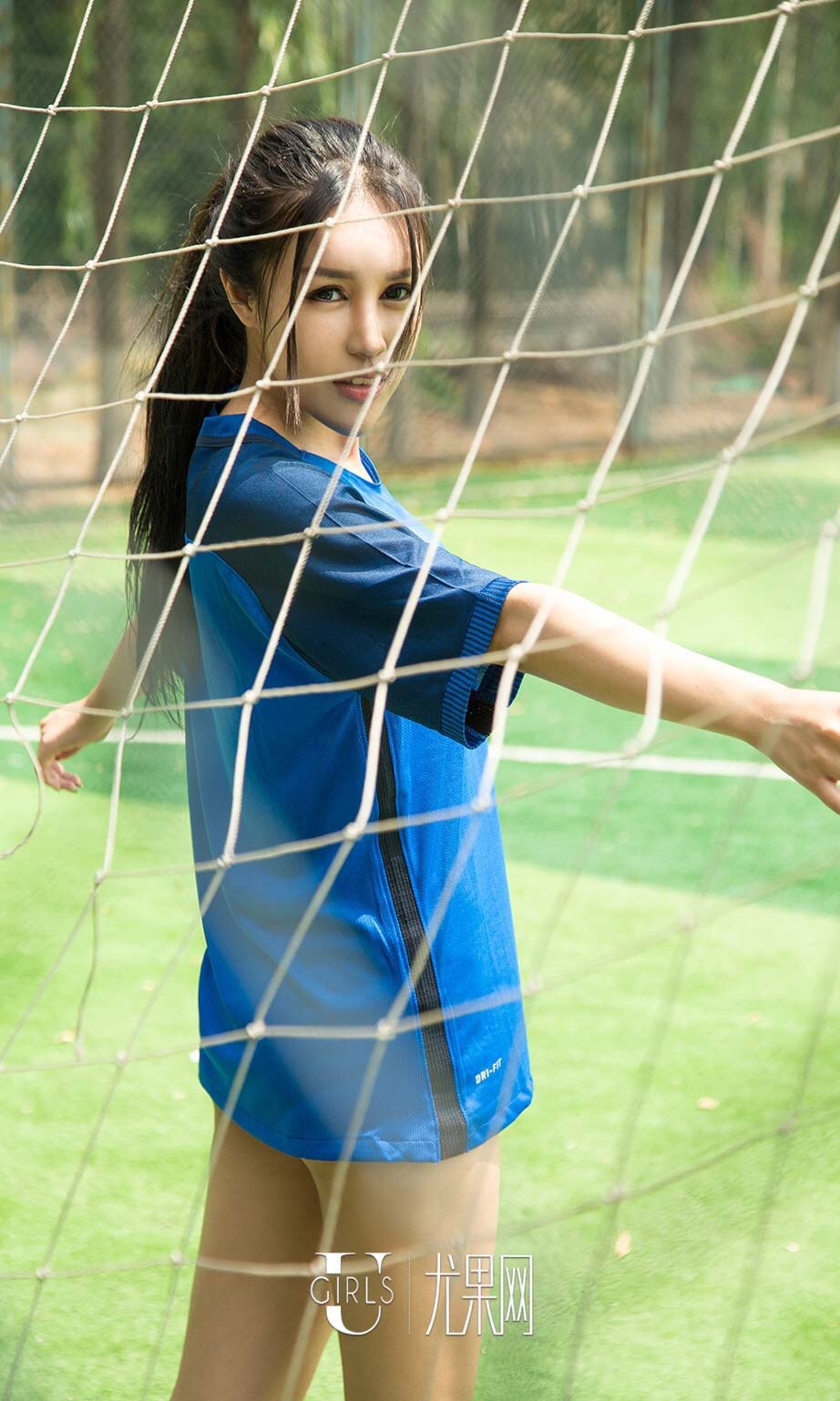李娅萦 [爱尤物]高清写真图VOL.393 法国风情引爆巴黎