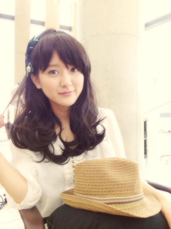 生田佳那 美人的士司机俏皮私房照诱惑写真图