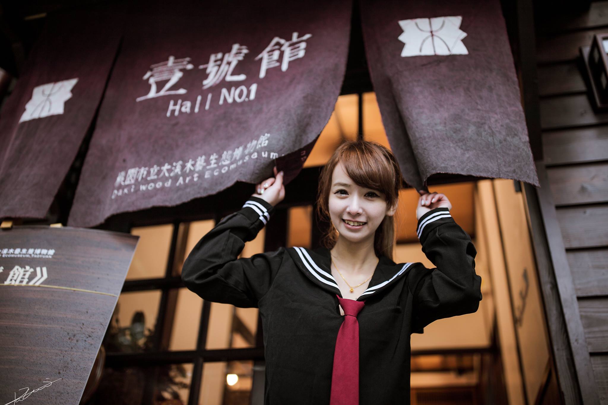 张雅涵Kimi 东吴高职正妹兼职外拍麻豆～