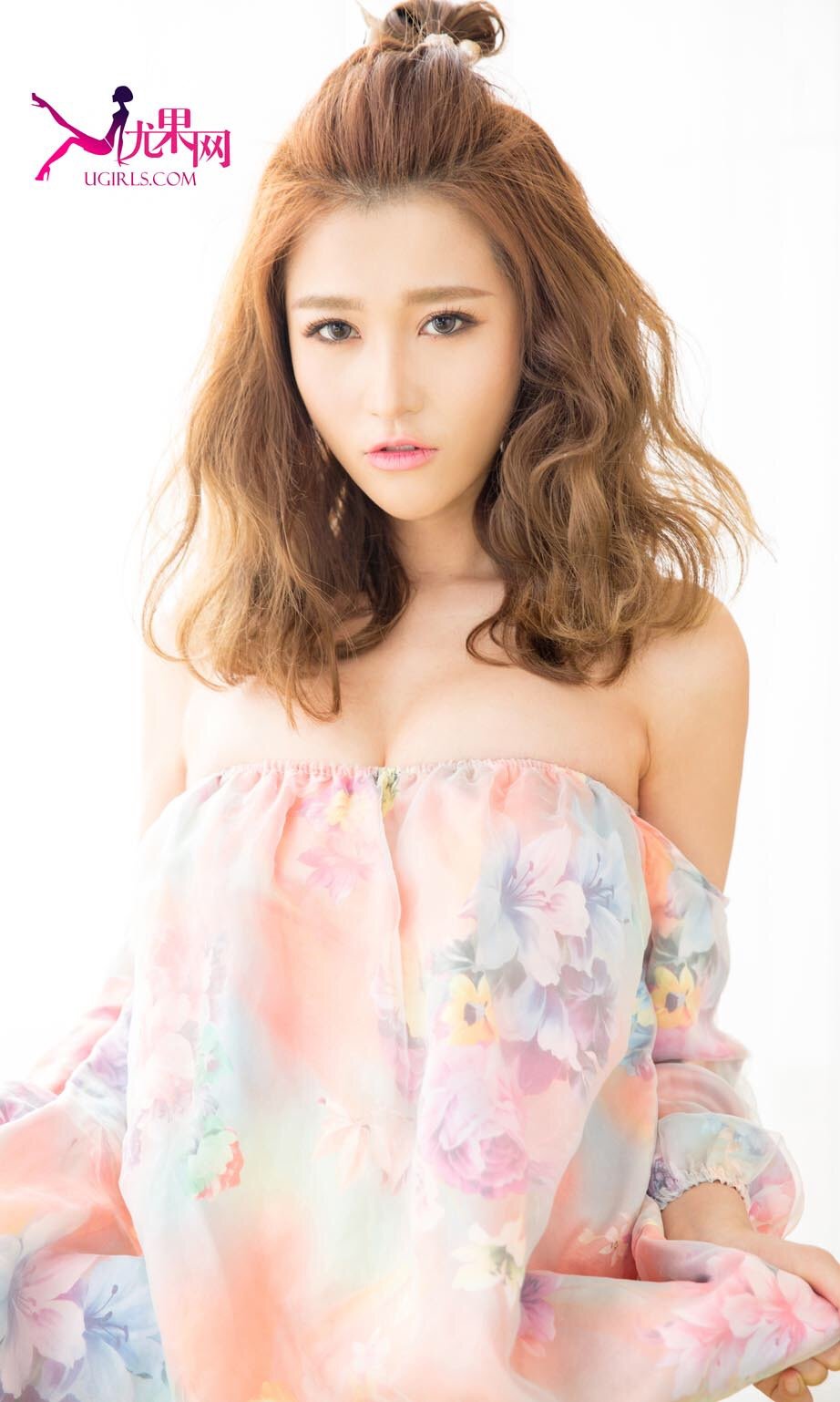 紫希 [爱尤物]高清写真图VOL.311 Play girl