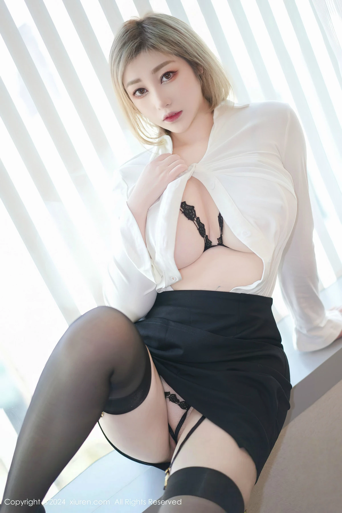 [XiuRen]高清写真图 2024.04.12 No.8381 妲己_Toxic 黑丝美臀