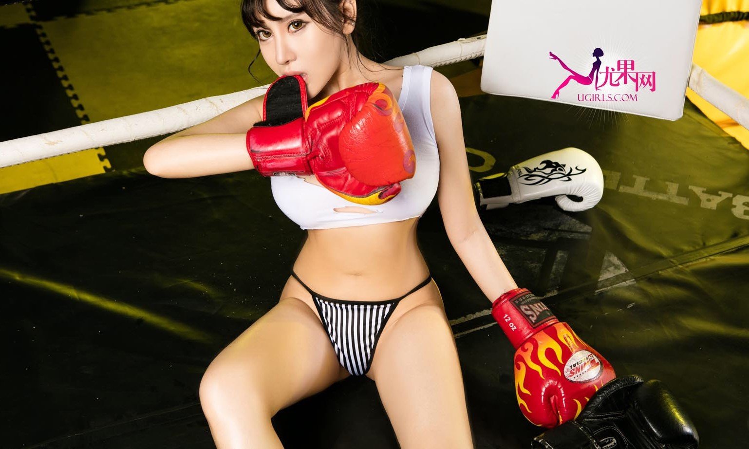 杨佩 [爱尤物]高清写真图VOL.330 出拳女郎