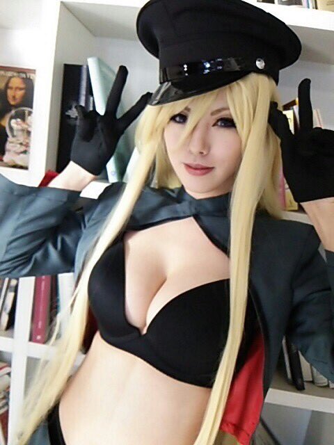 砂月馨 高冷又有好身材的腐女Coser