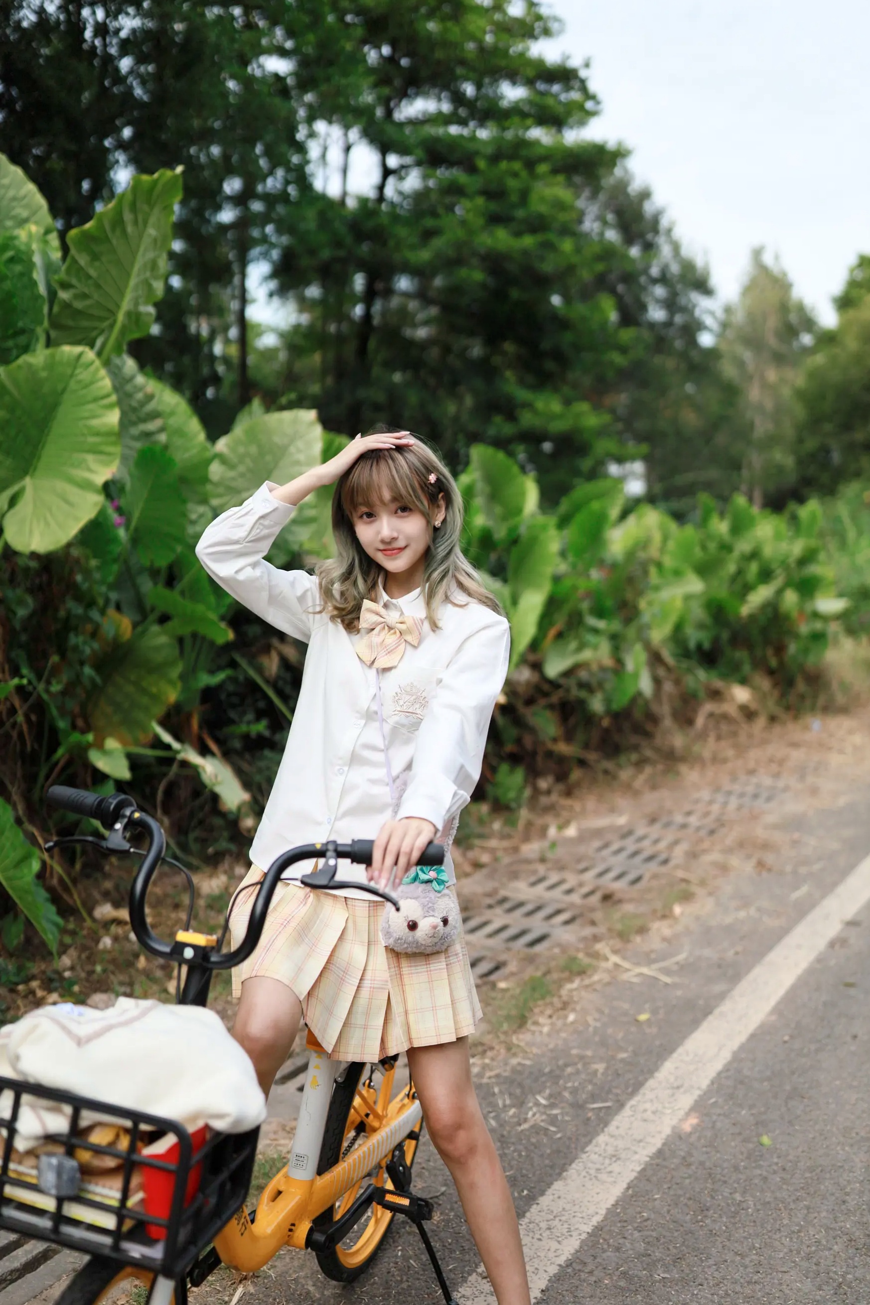 [YITUYU] 2022.04.05 青春的样子 菜菜 户外清纯校服治愈系少女写真 [31P]
