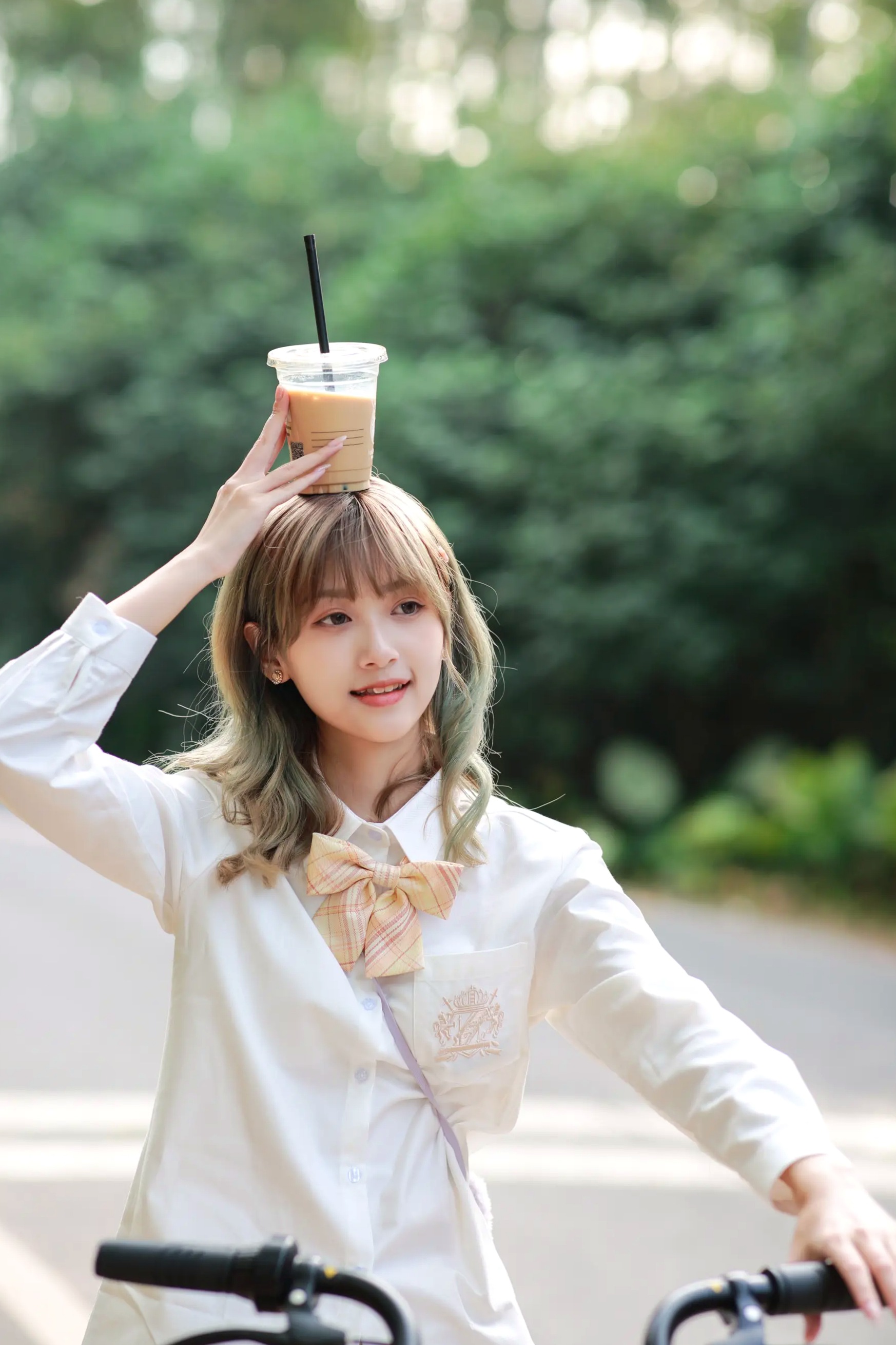 [YITUYU] 2022.04.05 青春的样子 菜菜 户外清纯校服治愈系少女写真 [31P]