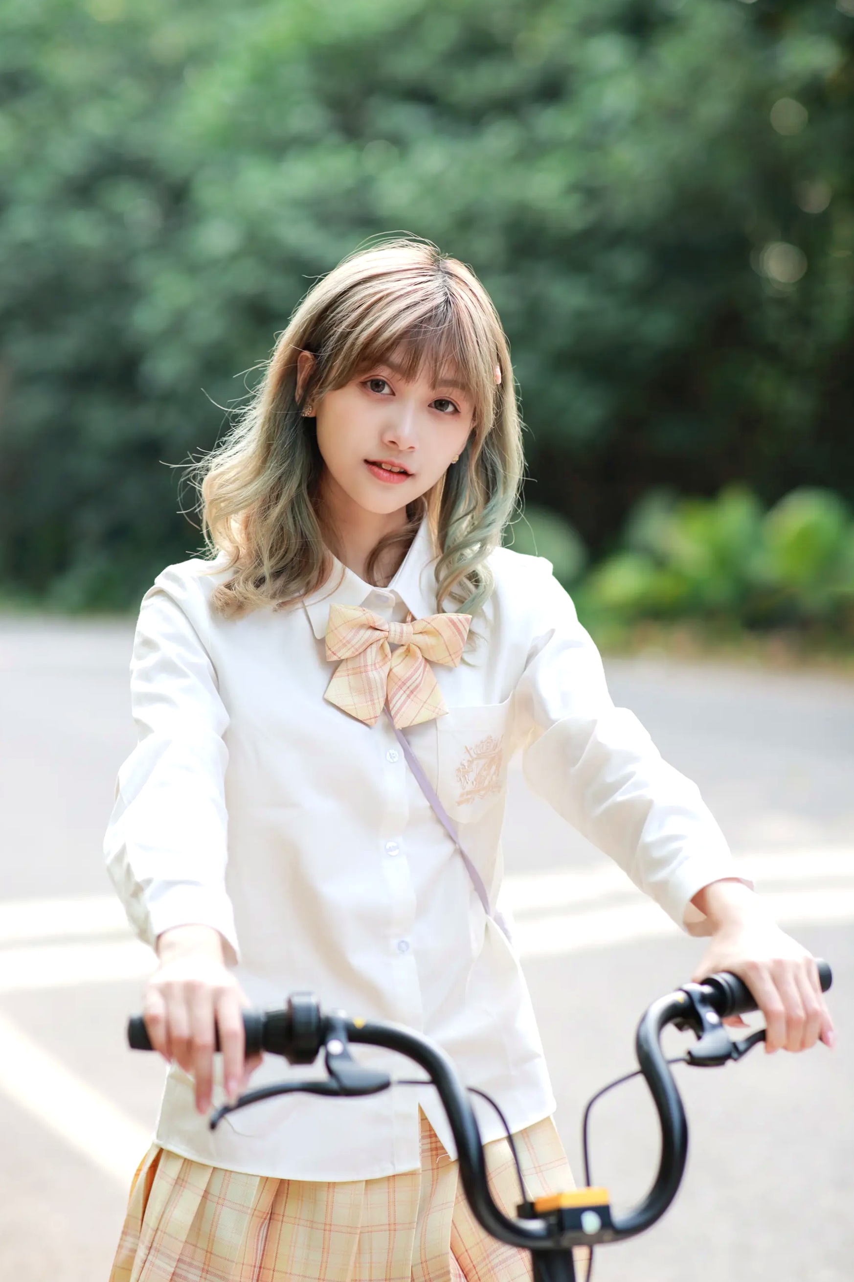 [YITUYU] 2022.04.05 青春的样子 菜菜 户外清纯校服治愈系少女写真 [31P]