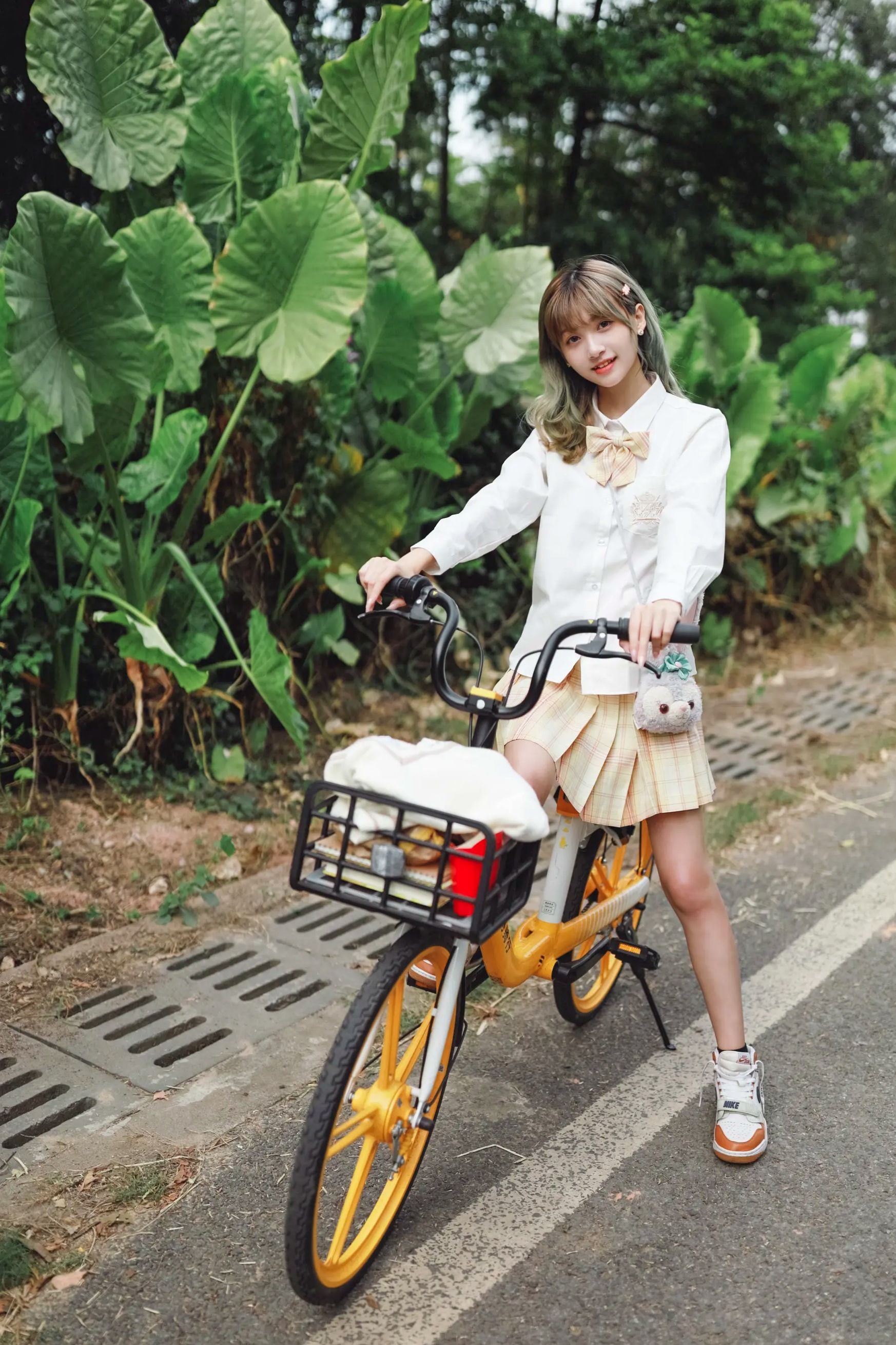 [YITUYU] 2022.04.05 青春的样子 菜菜 户外清纯校服治愈系少女写真 [31P]