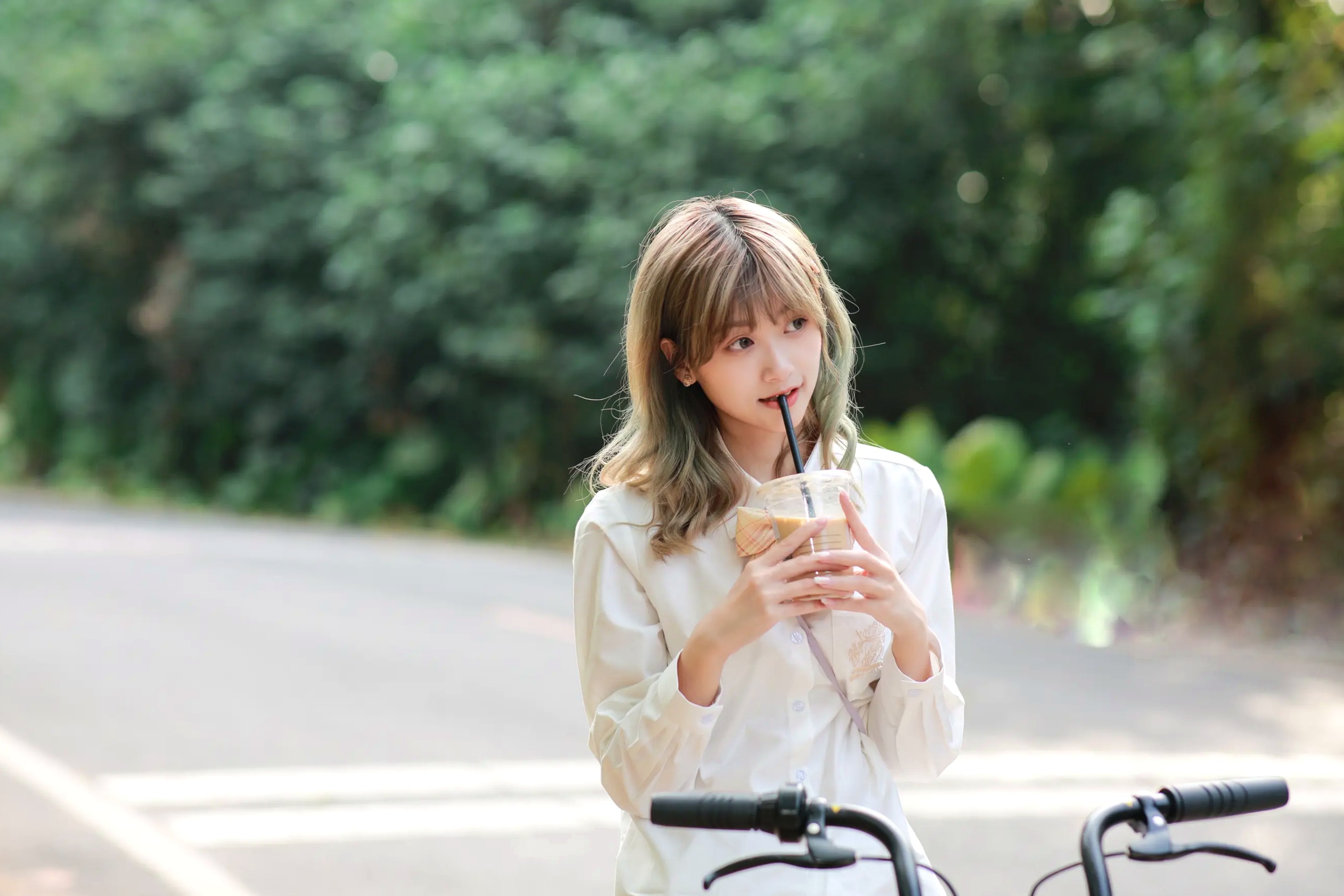 [YITUYU] 2022.04.05 青春的样子 菜菜 户外清纯校服治愈系少女写真 [31P]