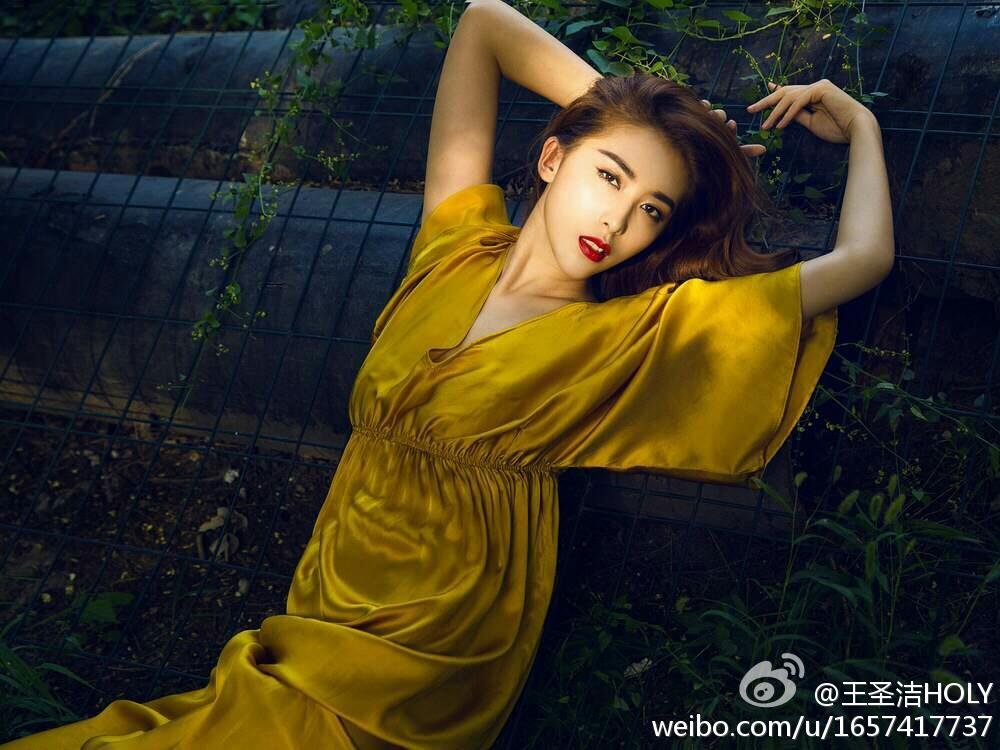 王圣小泰山 极品女神私房写真图