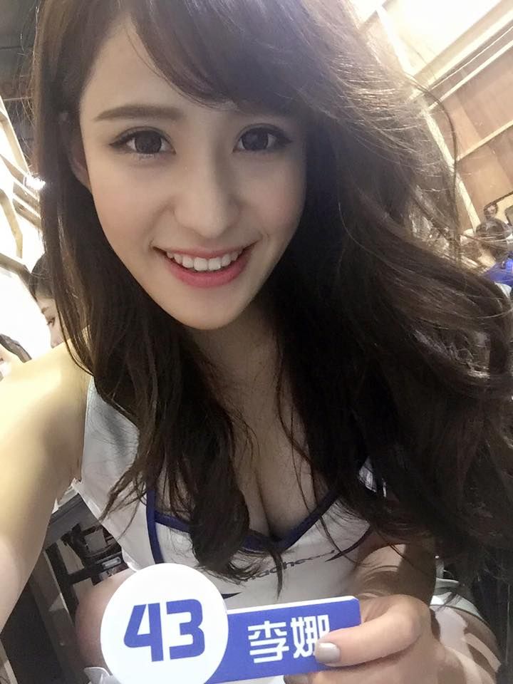 李娜Una Lee 台湾第一科大高颜值校花