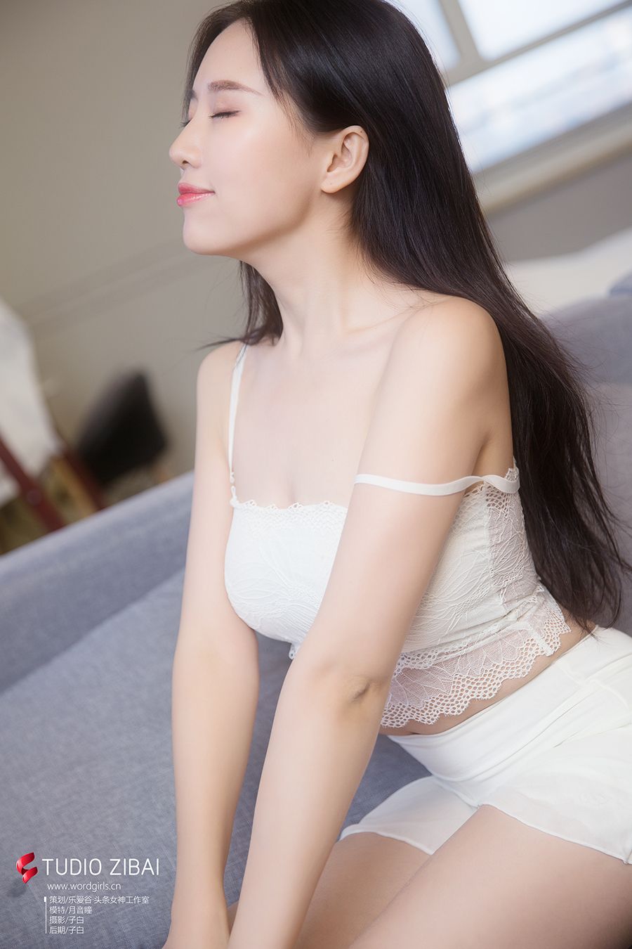 [TouTiao头条女神]高清写真图 2019-12-27 悦色光华 月音瞳