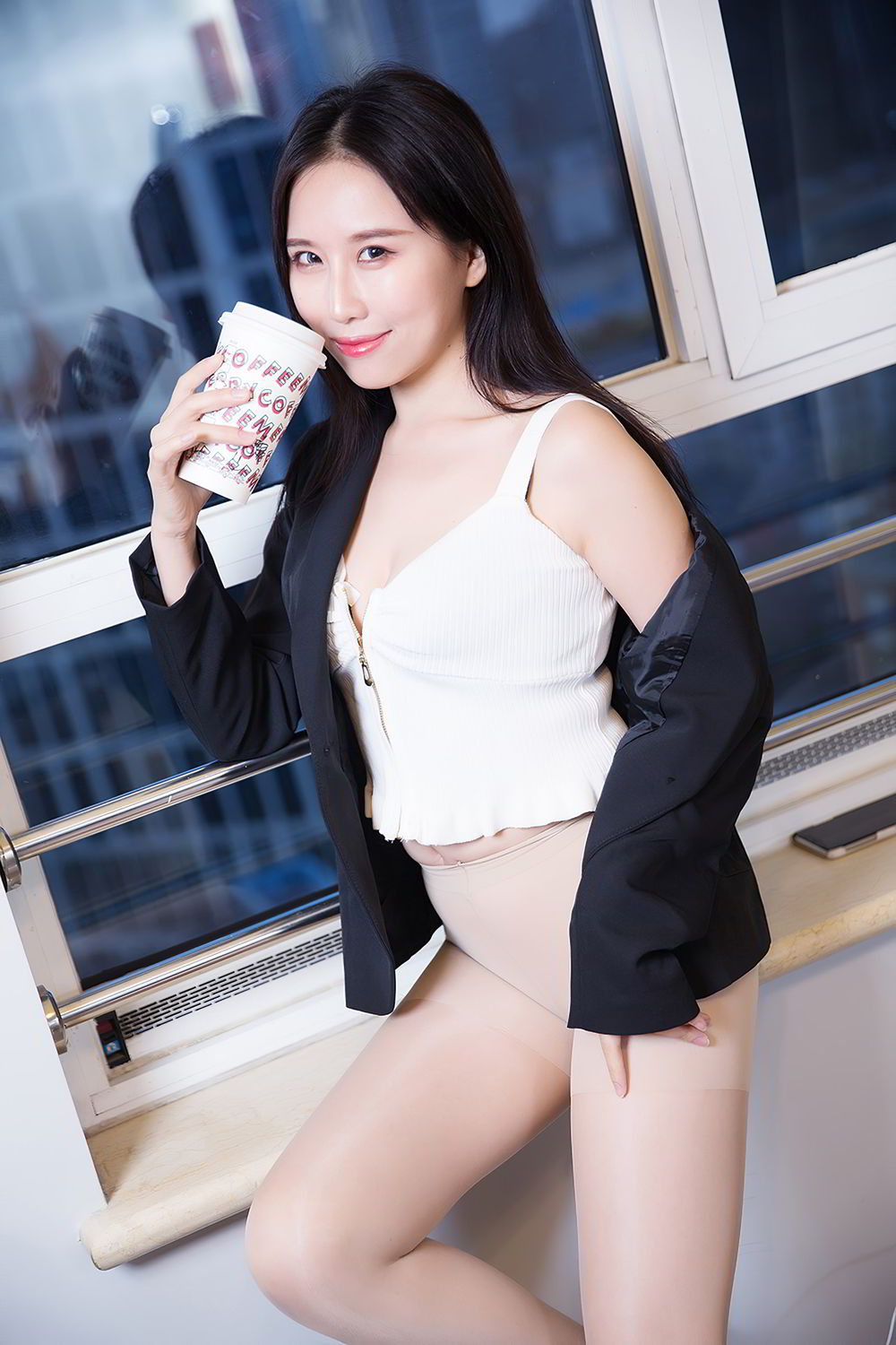 [TouTiao头条女神]高清写真图 蜜丝系列037期 春日悦丝 月音瞳