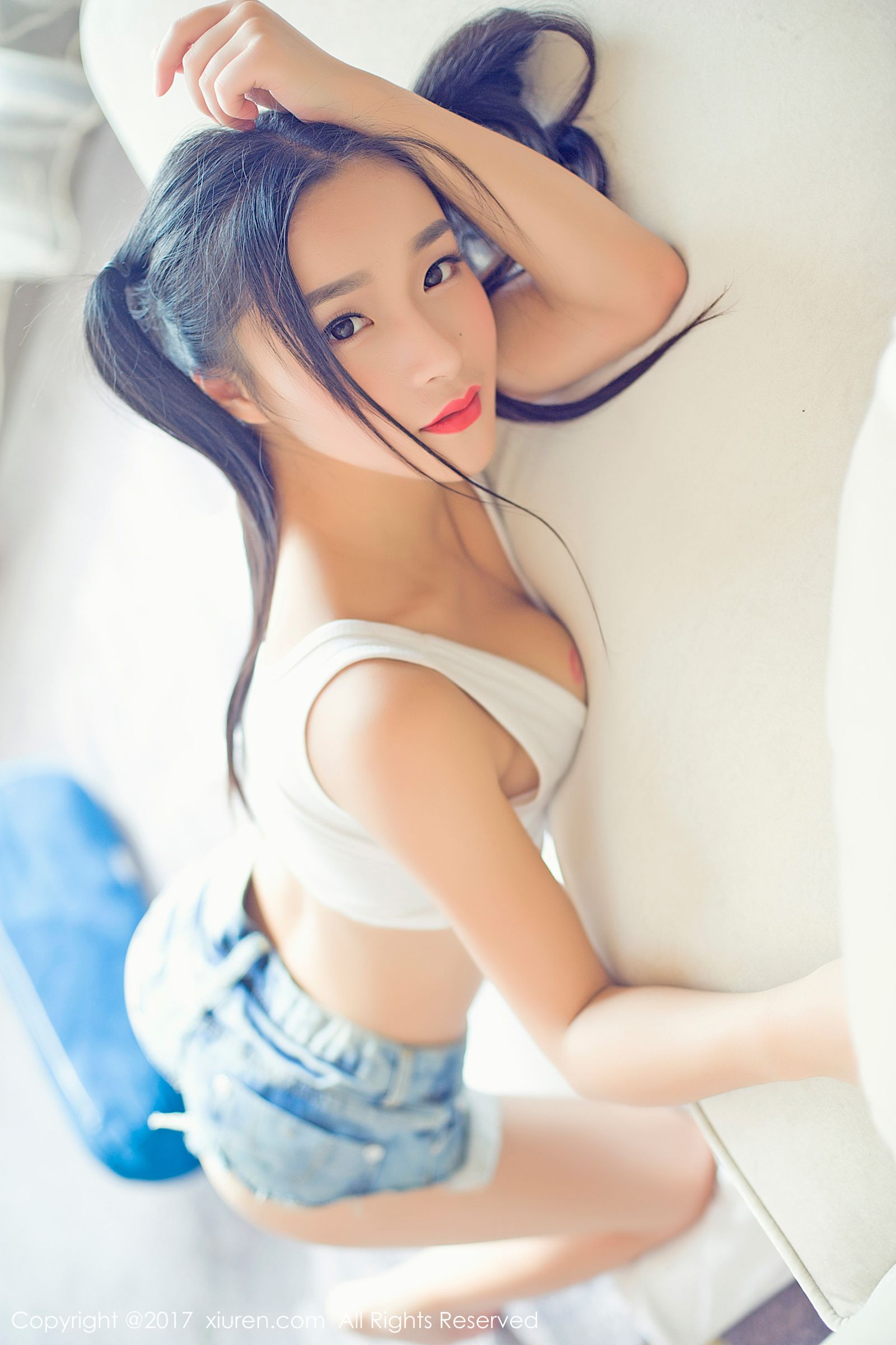 软妹子绮梦Cherish 白色内衣贴身牛仔裤