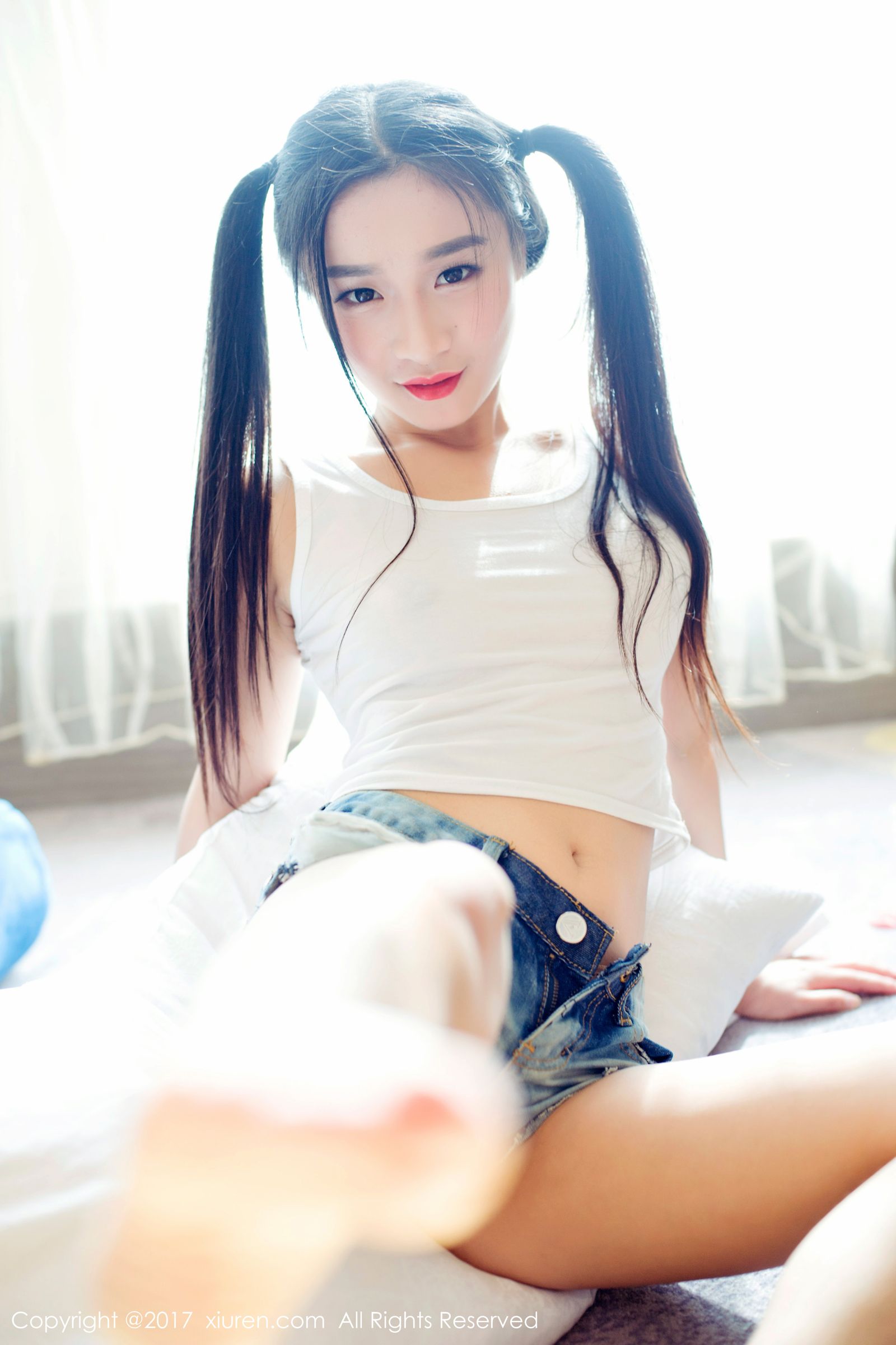 软妹子绮梦Cherish 白色内衣贴身牛仔裤